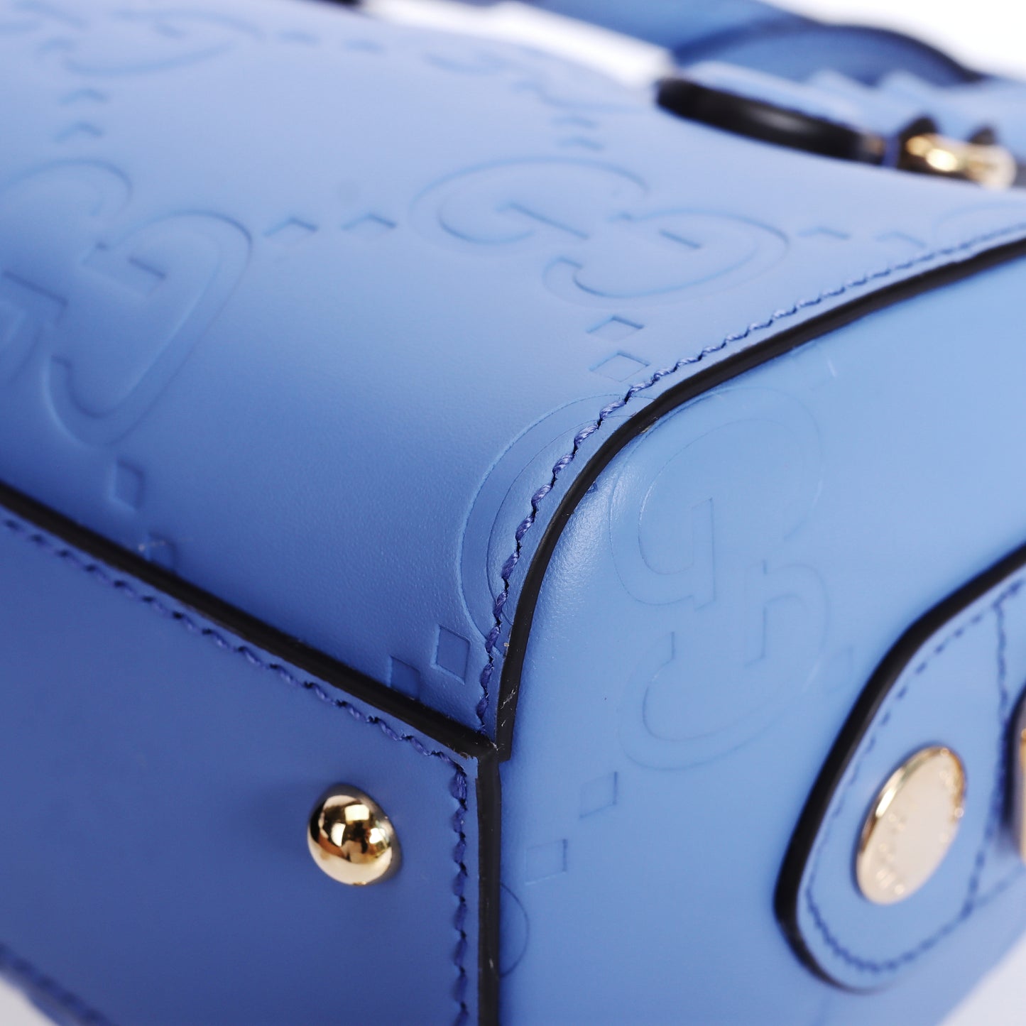 Pre-Owned Gucci Blue GG Embossed Leather Crossbody Bag 10140495
