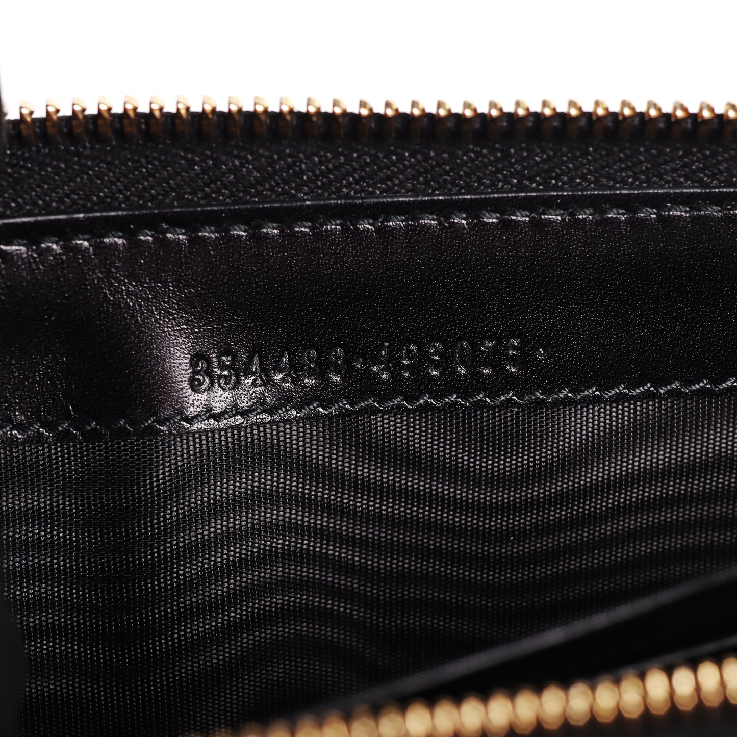 Pre-owned  Gucci Zip GG  Black Calfskin Long Wallet  11211489