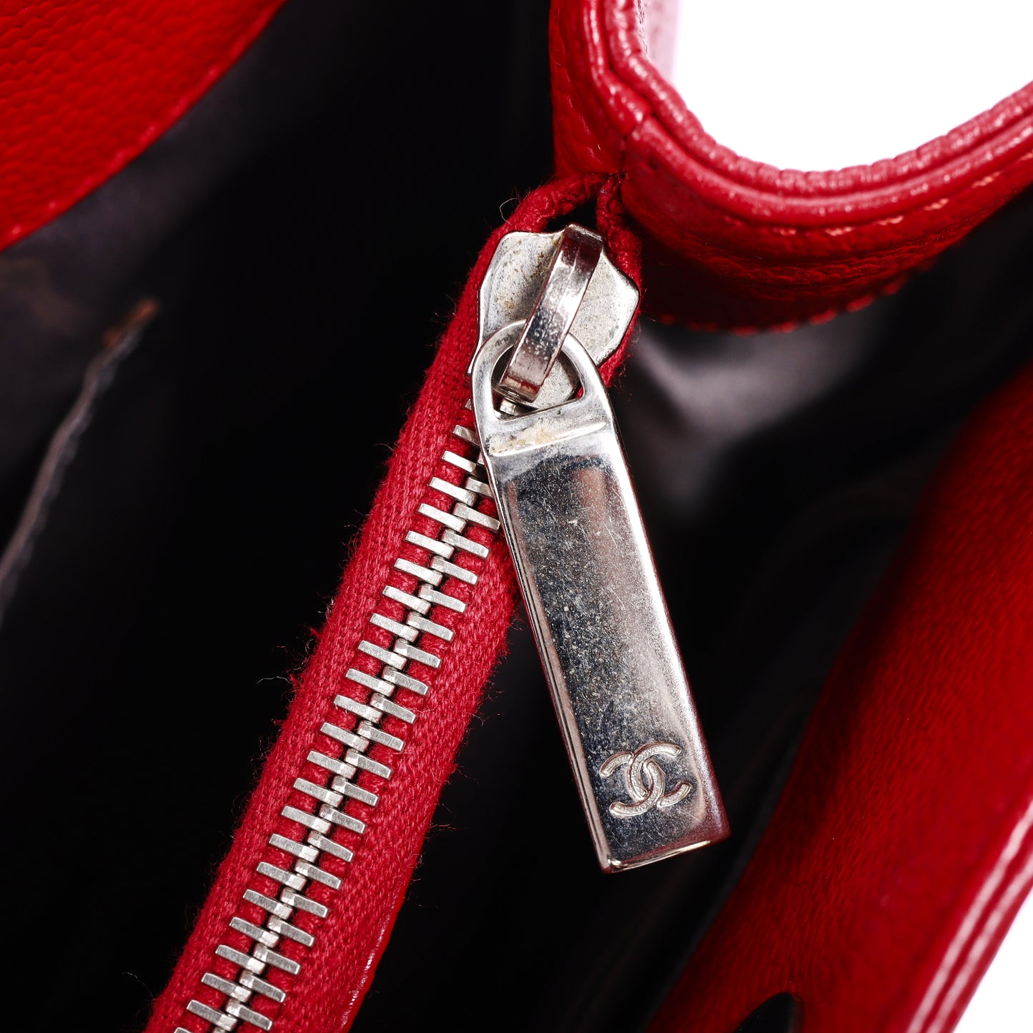 Pre-Owned Chanel Red Caviar Leather Grand Shopping Shoulder Bag 11757202