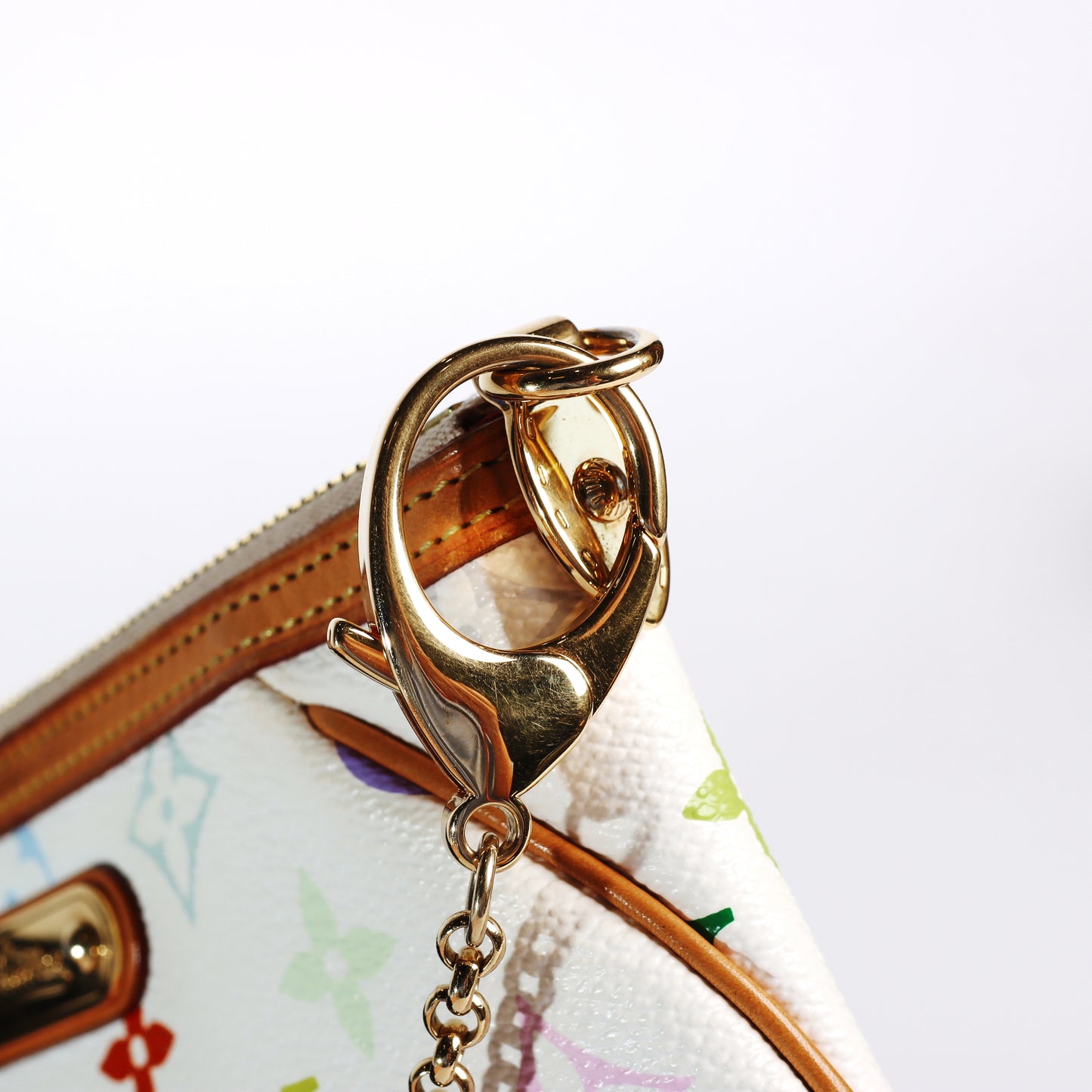 Pre-Owned Louis Vuitton Milla MM Pochette Murakami White Monogram Multicolore Coated Canvas Shoulder Bag 12705931