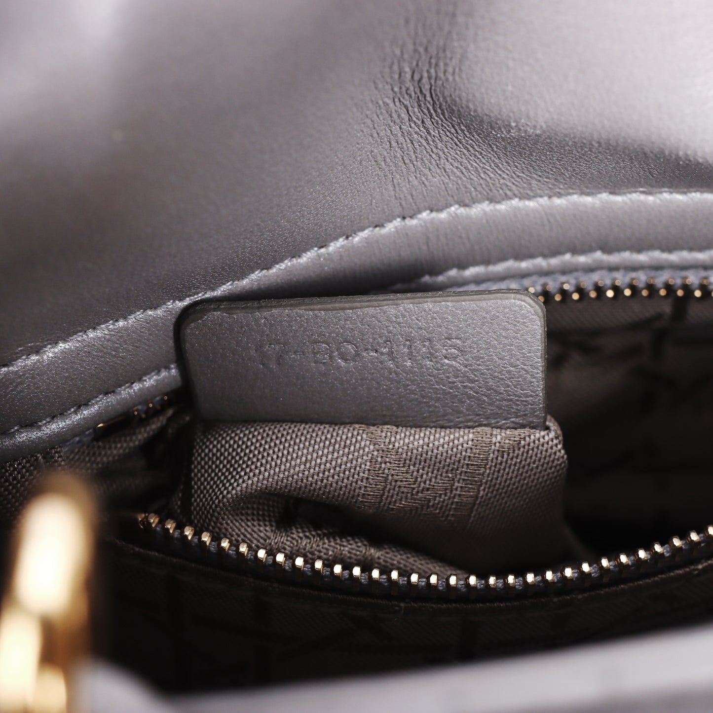 Pre-Owned Christian Dior Lady Dior Grey Calfskin Shoulder Bag 12758717 L