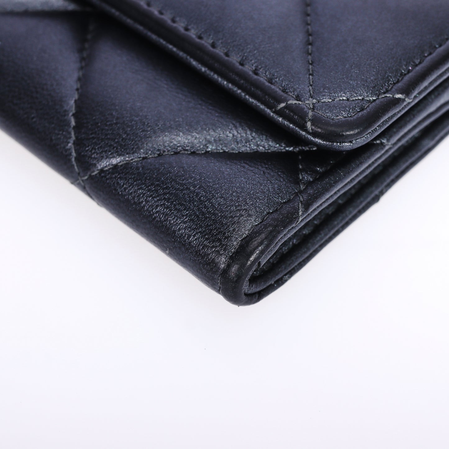 Pre-Owned Chanel 19 Black Quilted  Lambskin Small Wallet 14217671