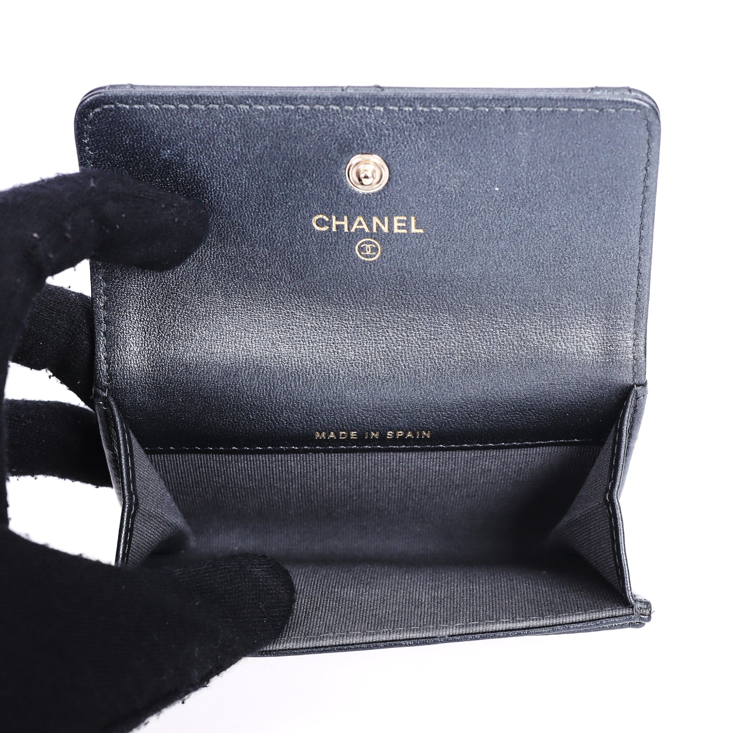 Pre-Owned Chanel 19 Black Quilted  Lambskin Small Wallet 14217671