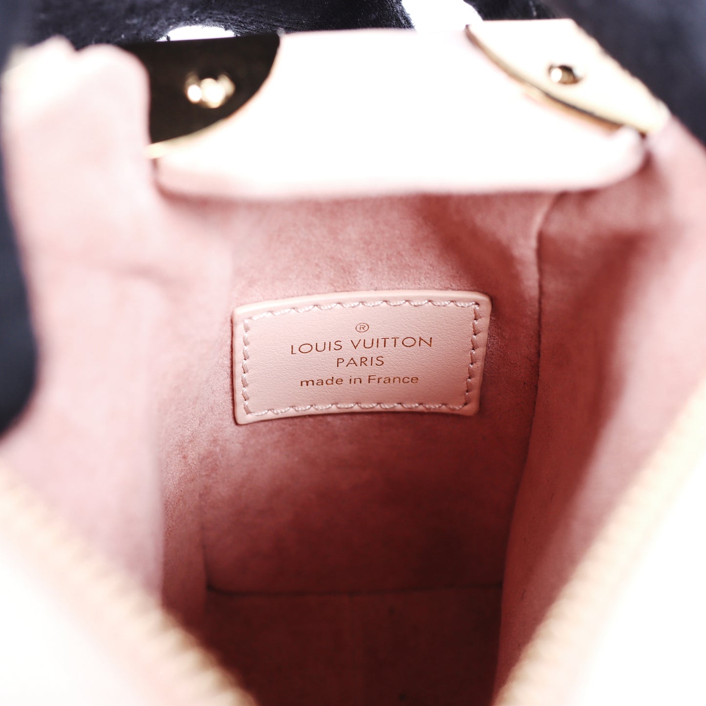 Pre-Owned Louis Vuitton Light Pink Leather Petite Malle Shoulder Bag 15097779