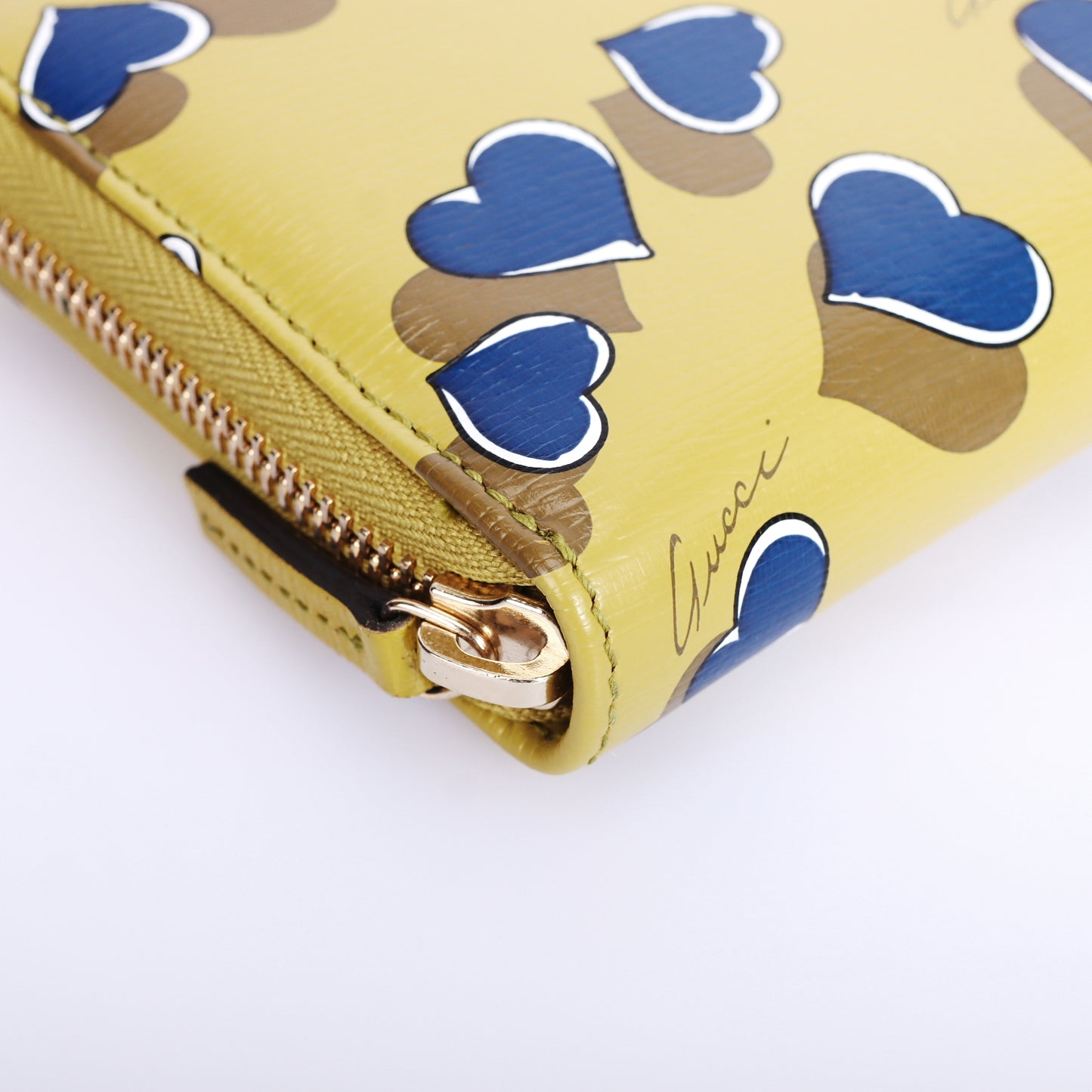 Pre-Owned Gucci Yellow Heart Print Calfskin Zip-Around Wallet 16261906