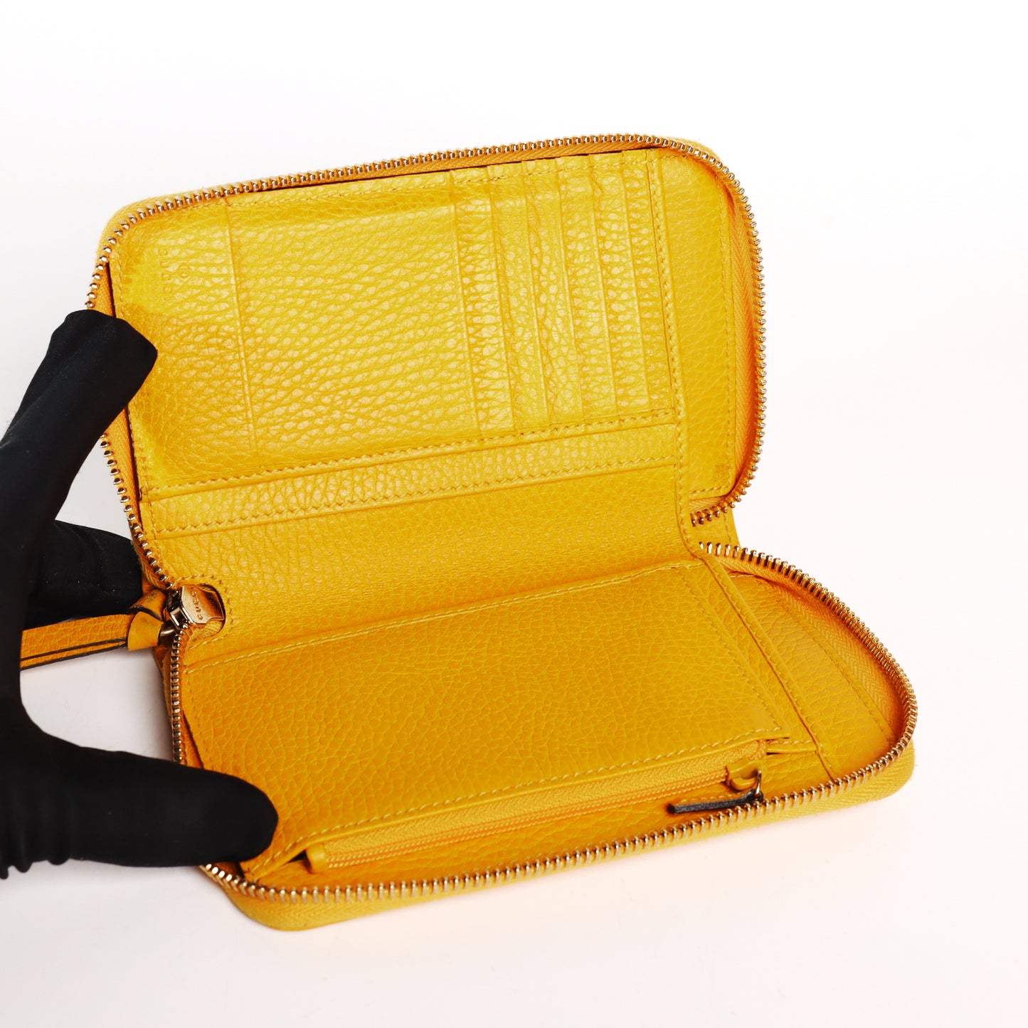 Pre-Owned Gucci Yellow Grained Calfskin Zip-Around Wallet 20211245