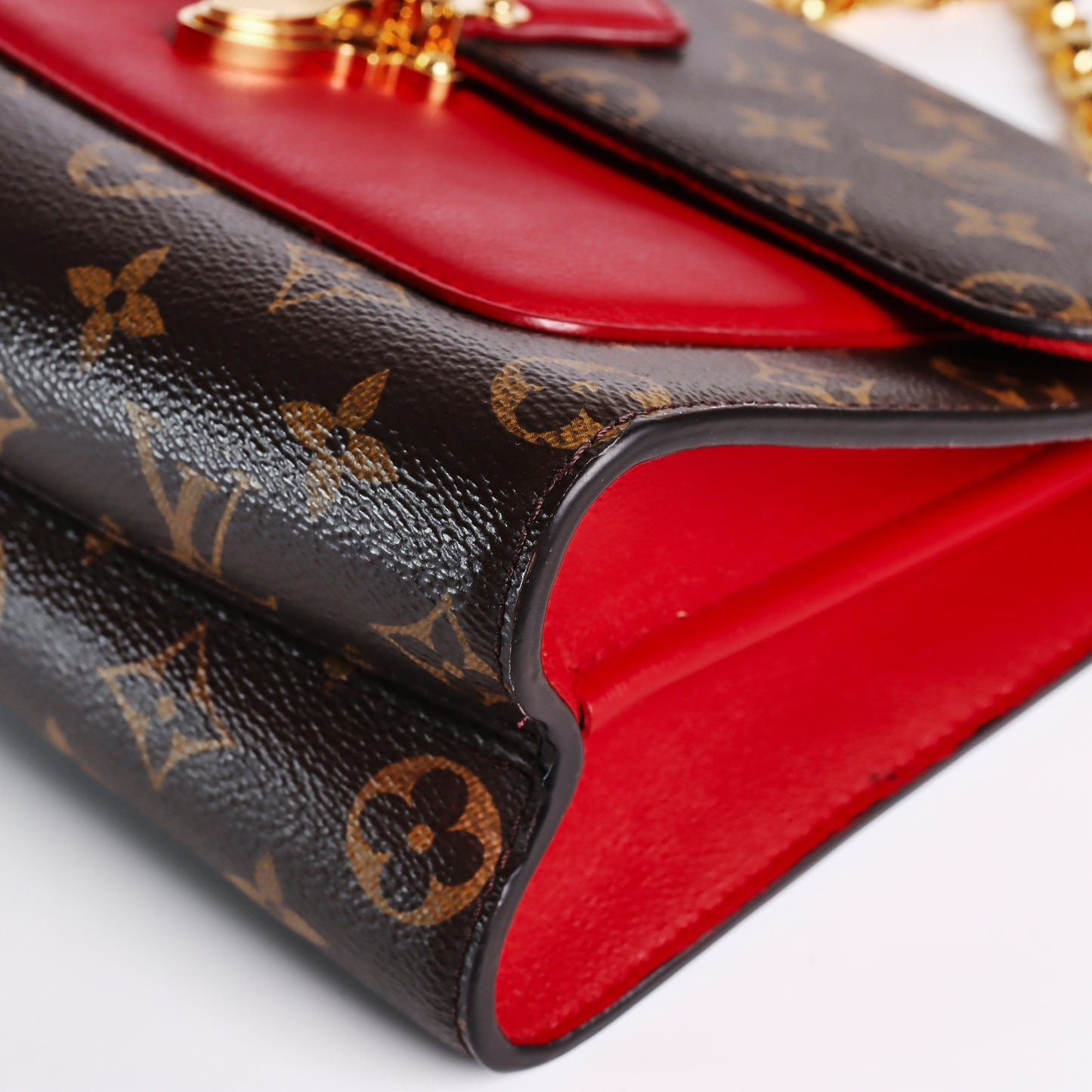 Pre-Owned Louis Vuitton Victoire Brown Monogram Coated Canvas Crossbody Bag 21225890
