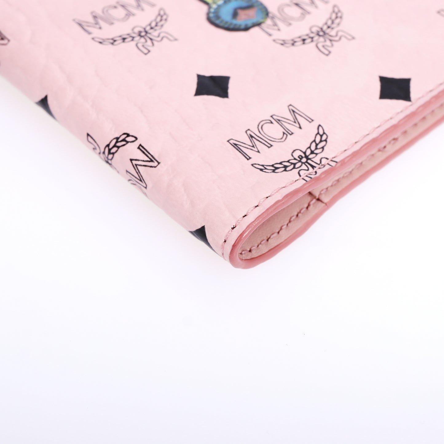 Pre-Owned MCM Rabbit Pink Calfskin Wallet 21410991