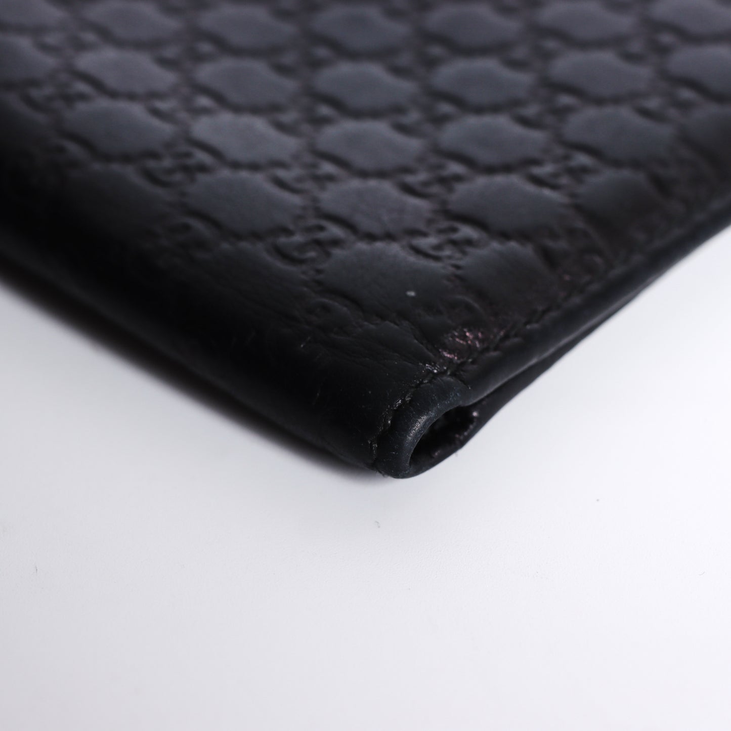 Pre-Owned Gucci Microguccissima Bifold Black Calfskin Wallet 21795288