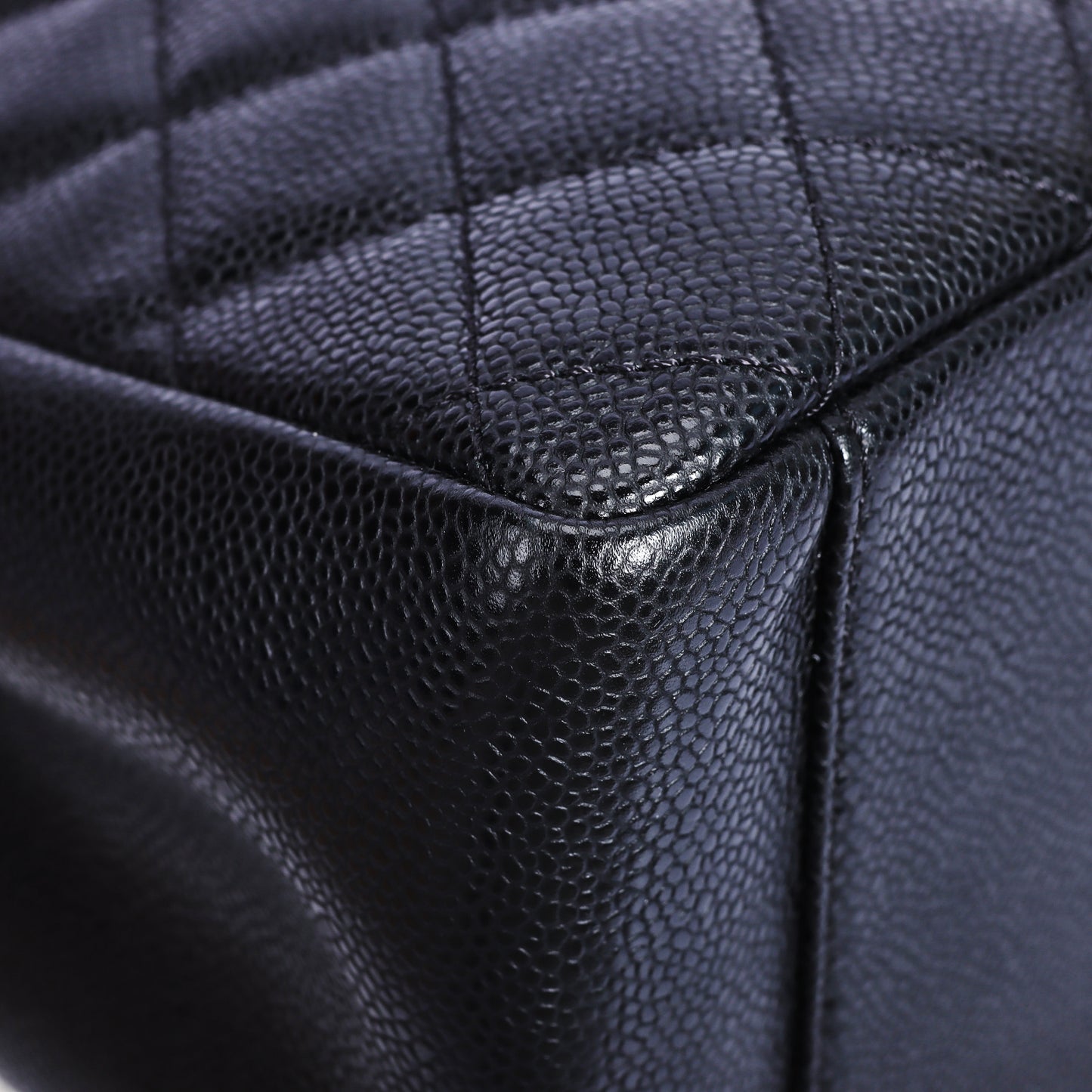 Pre-Owned Chanel GST Black Caviar Quilted Grained Calfskin Leather Shoulder Bag 21815712