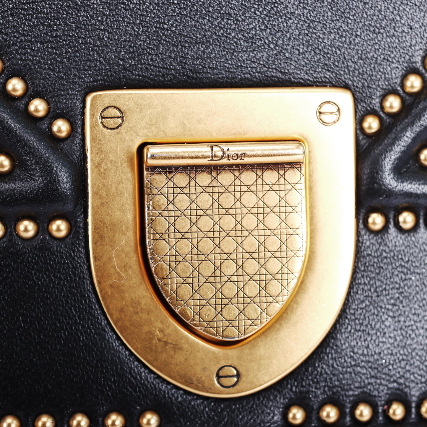 Pre-Owned Dior Black Leather Diorama Studded wallet on chian 22507141