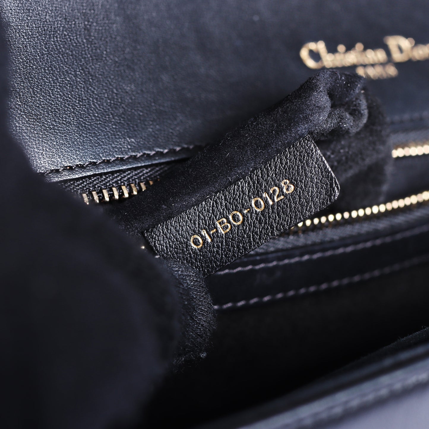 Pre-Owned Dior Black Leather Diorama Studded wallet on chian 22507141