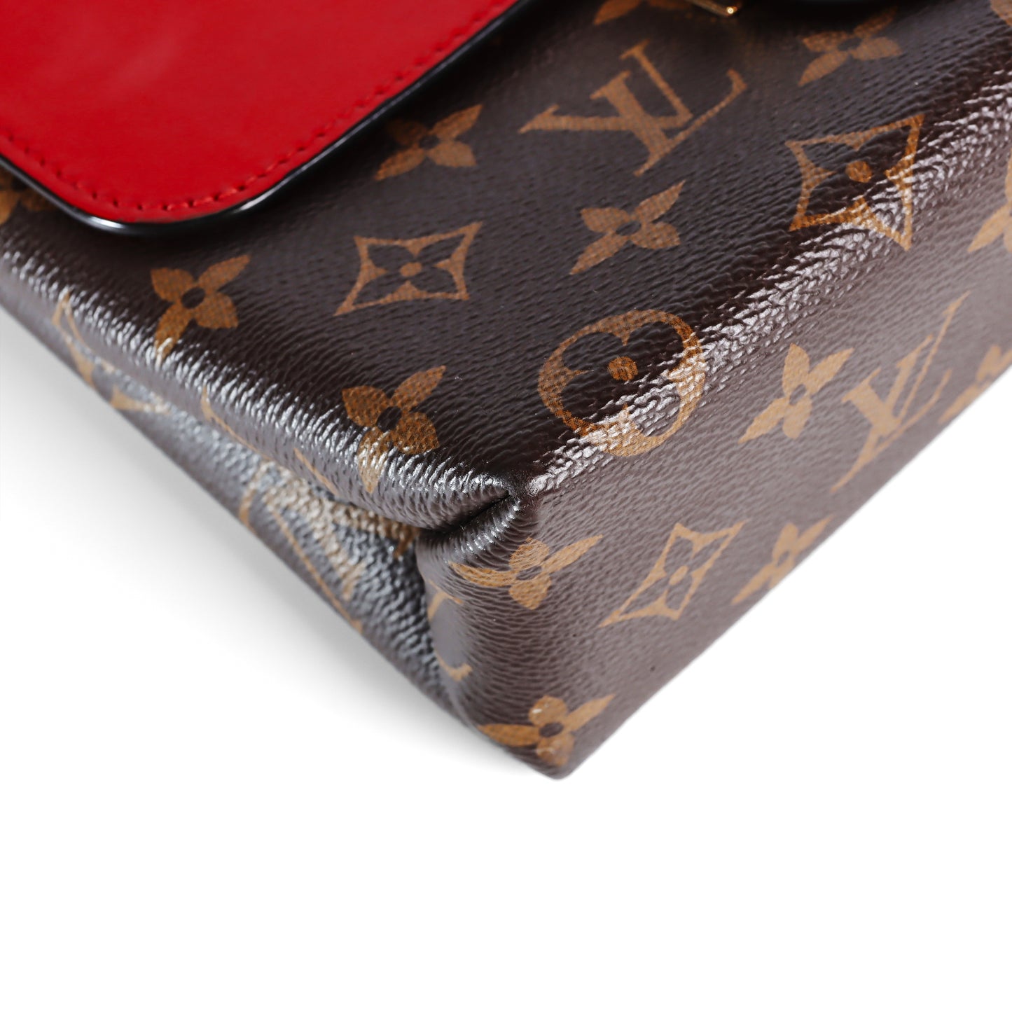 Pre-Owned Louis Vuitton Locky Red Coated Canvas Crossbody Bag 22679189