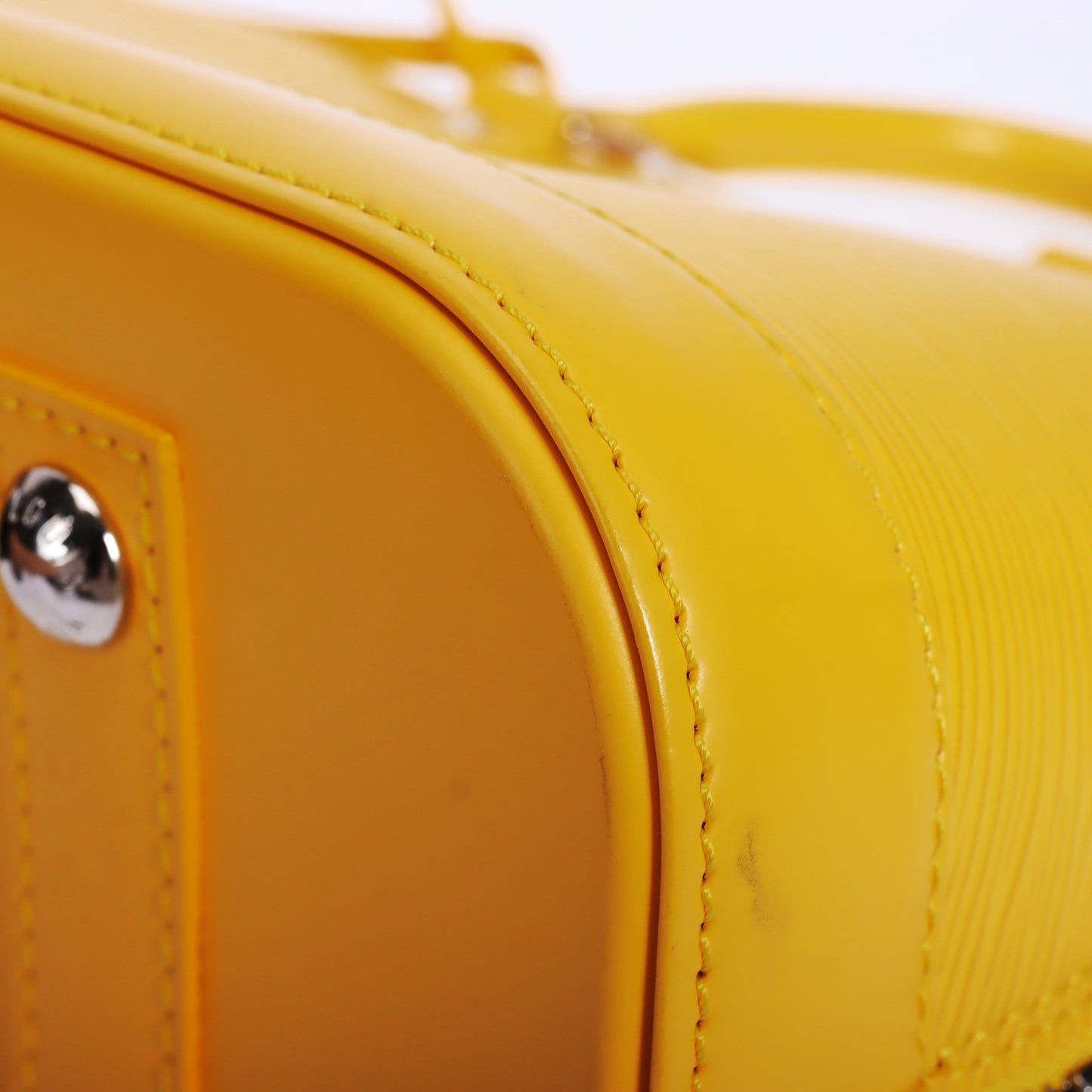 Pre-Owned Louis Vuitton LV Alma Yellow Epi Leather Handbag 23395364