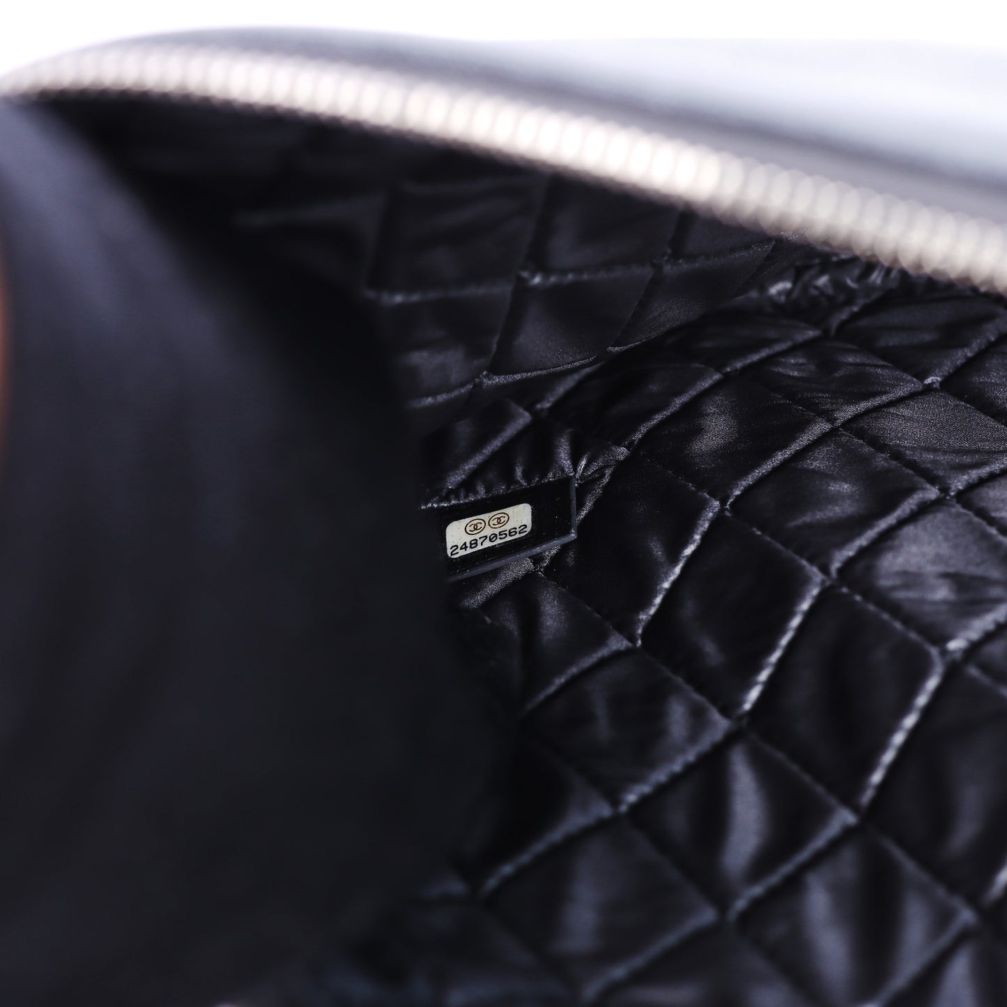 Pre-Owned Chanel Quilted CC Black Calfskin Leather Clutch 24199809