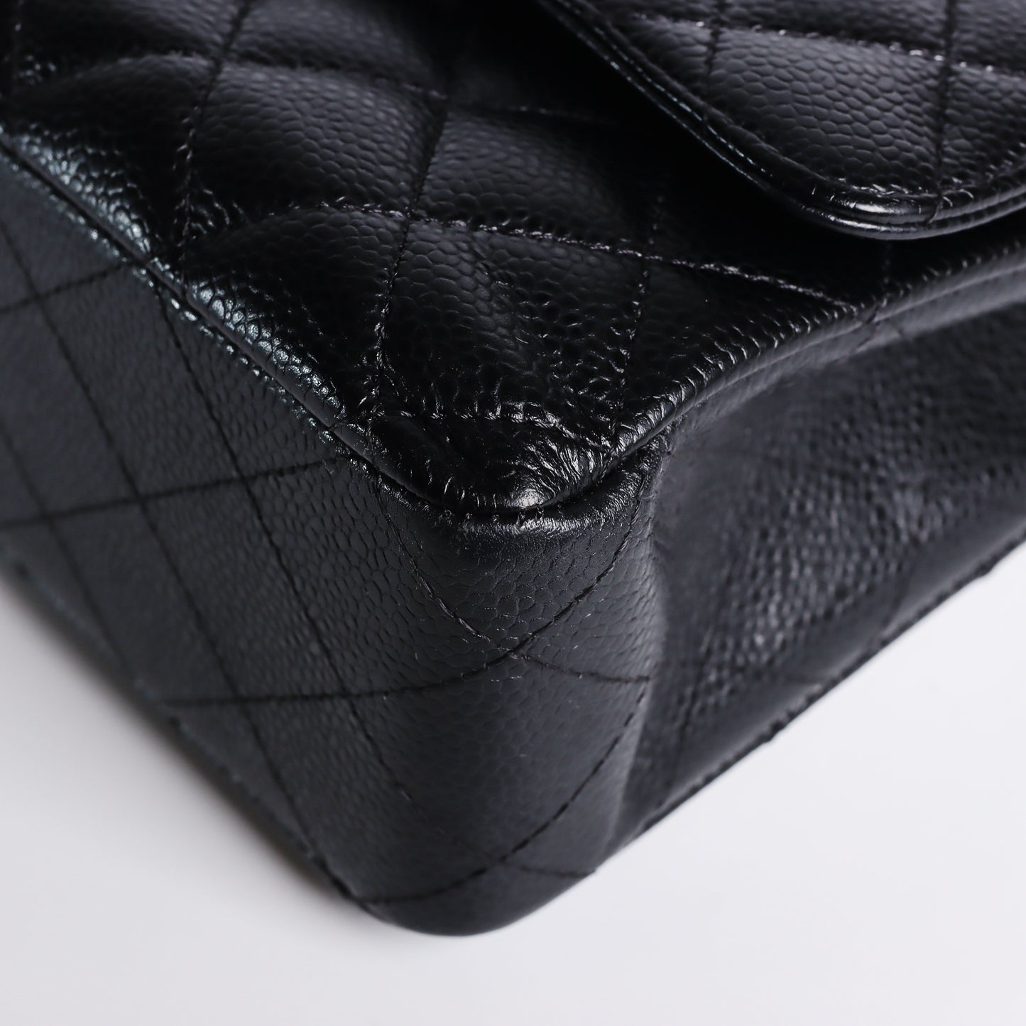Pre-Owned Chanel Classic Flap Medium Black Quilted Calfskin Leather Crossbody Bag 25851194