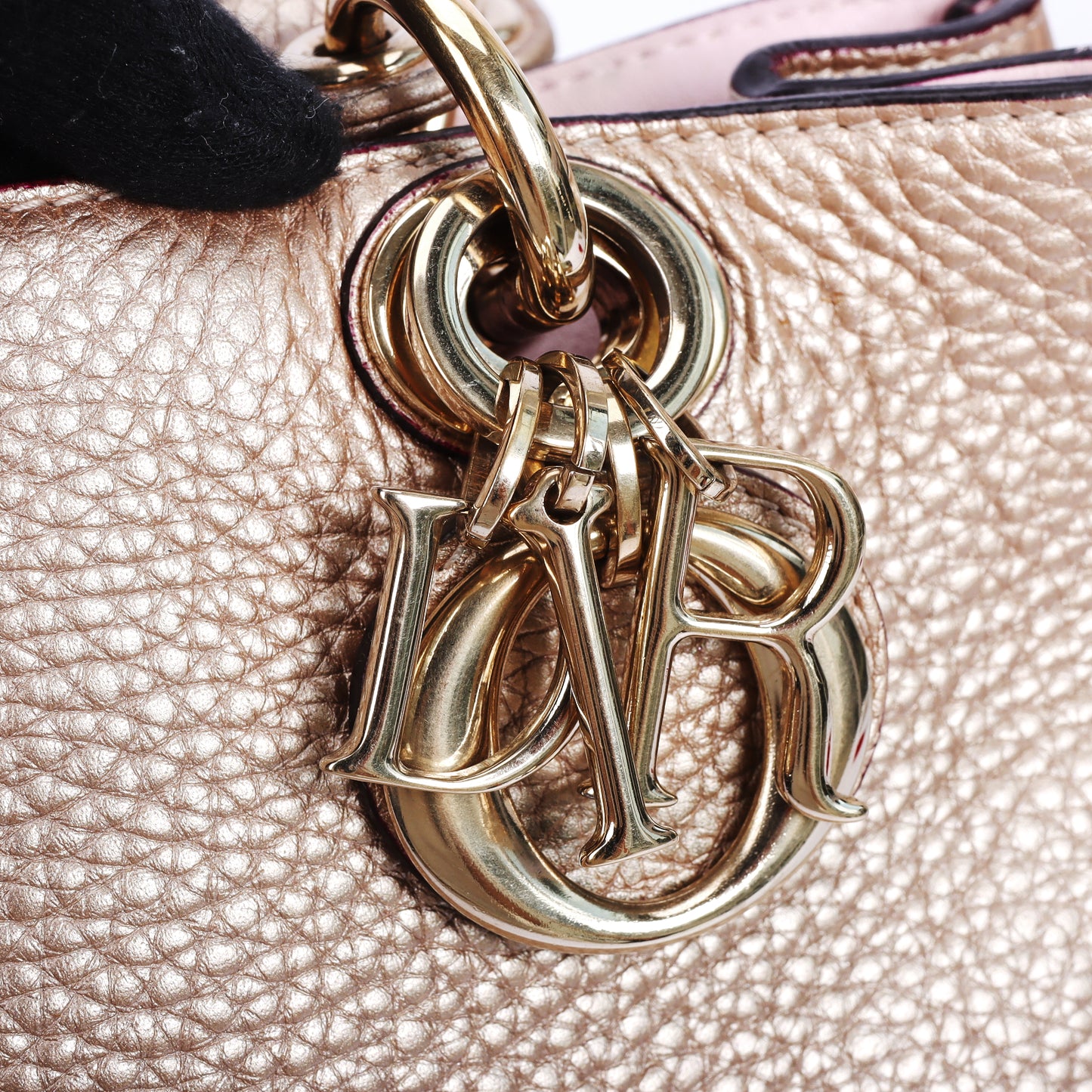 Pre-Owned Dior Metallic Rose Gold Calfskin Leather Shoulder Bag 26219599