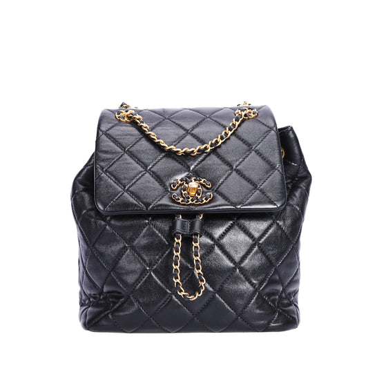 Pre-Owned Chanel 19 Flap Quilted Black Lambskin Backpack 26883757