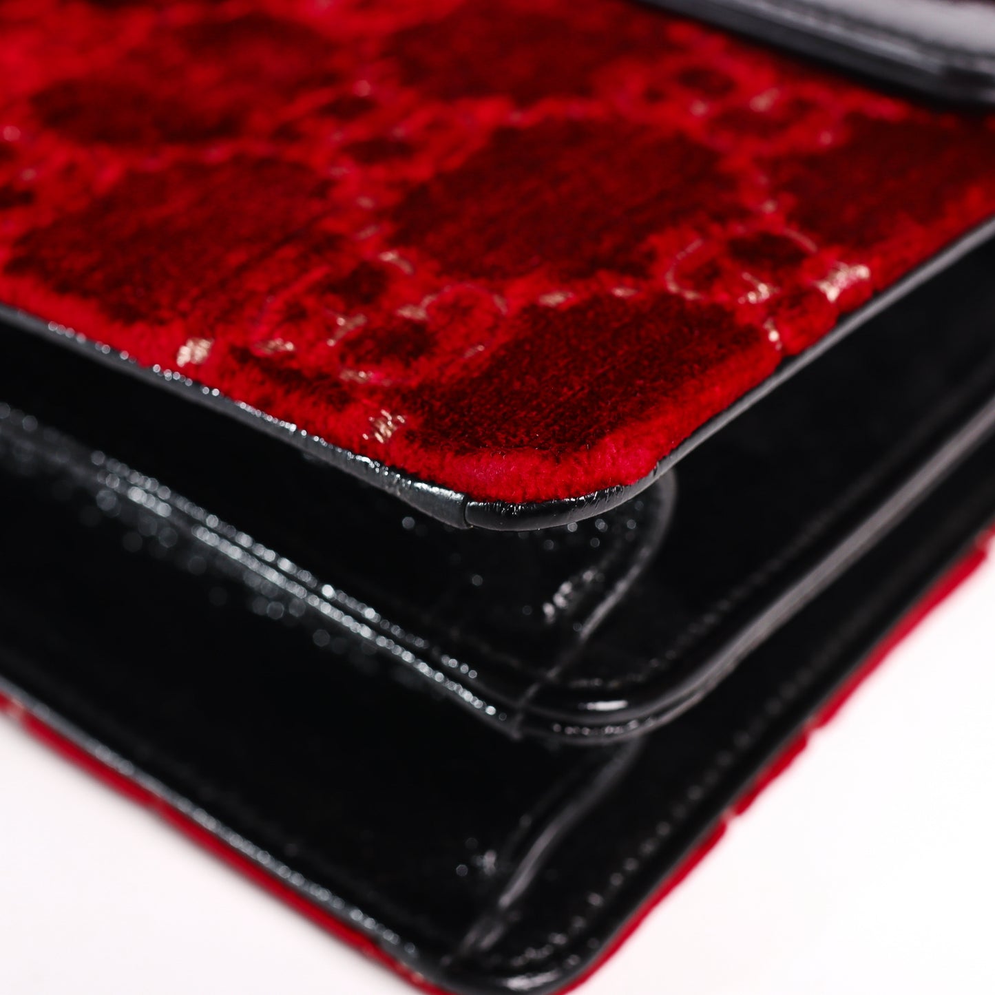 Pre-Owned Gucci Dionysus Small Size Red Velvet Shoulder Bag 27263432