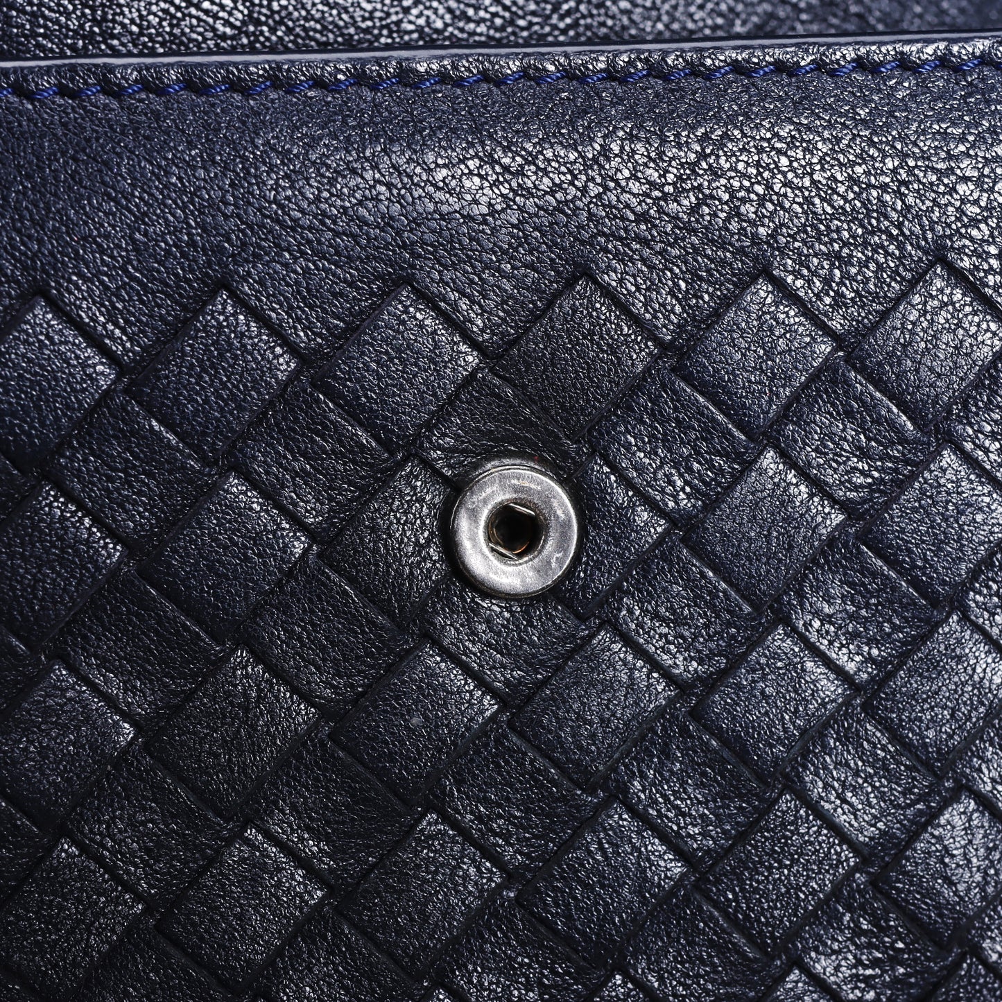 Pre-Owned Bottega Veneta Intrecciato Dark Blue Calfskin Long Wallet 27271253