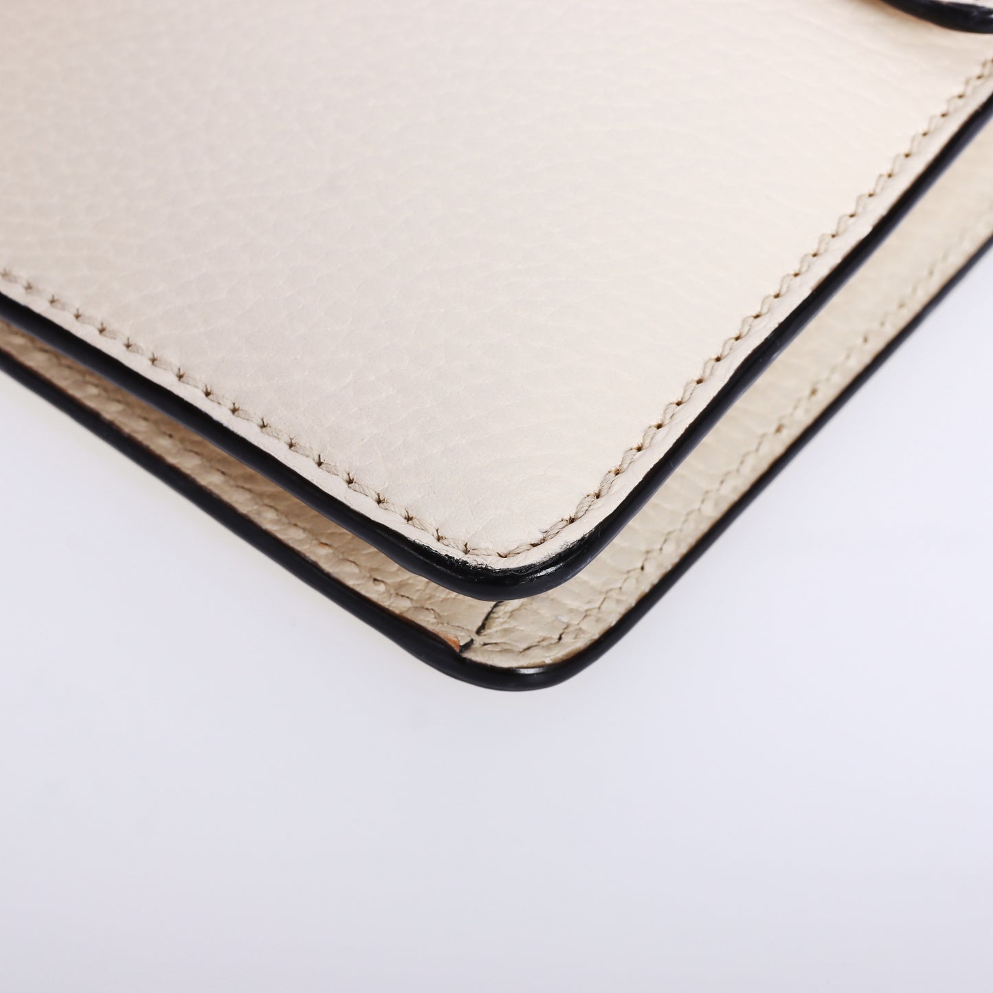 Pre-Owned Gucci Dionysus White Calfskin Shoulder Bag 27896798L