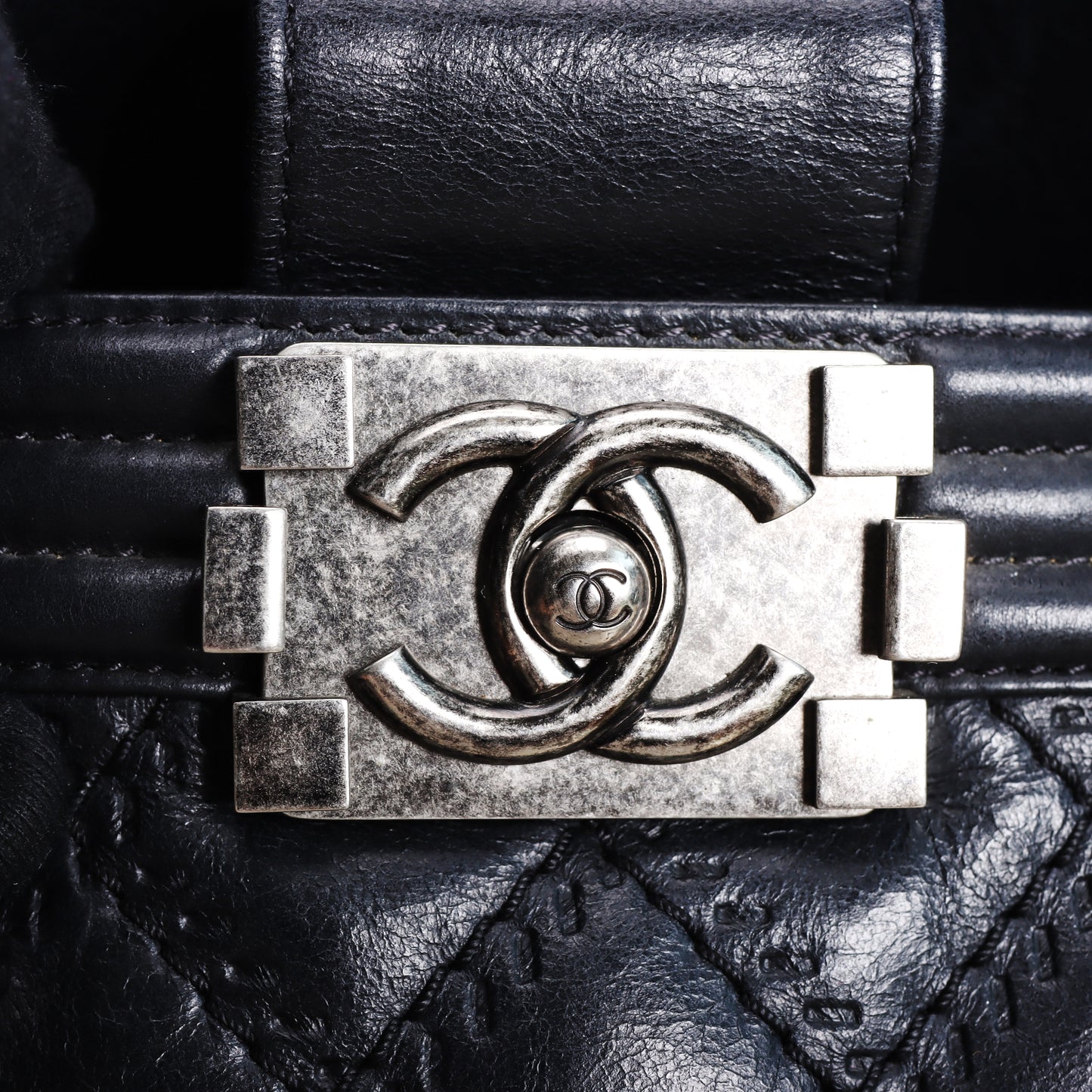 Pre-Owned Chanel Double Stitch Boy Black Quilted Calfskin Leather Shoulder Bag 28255535