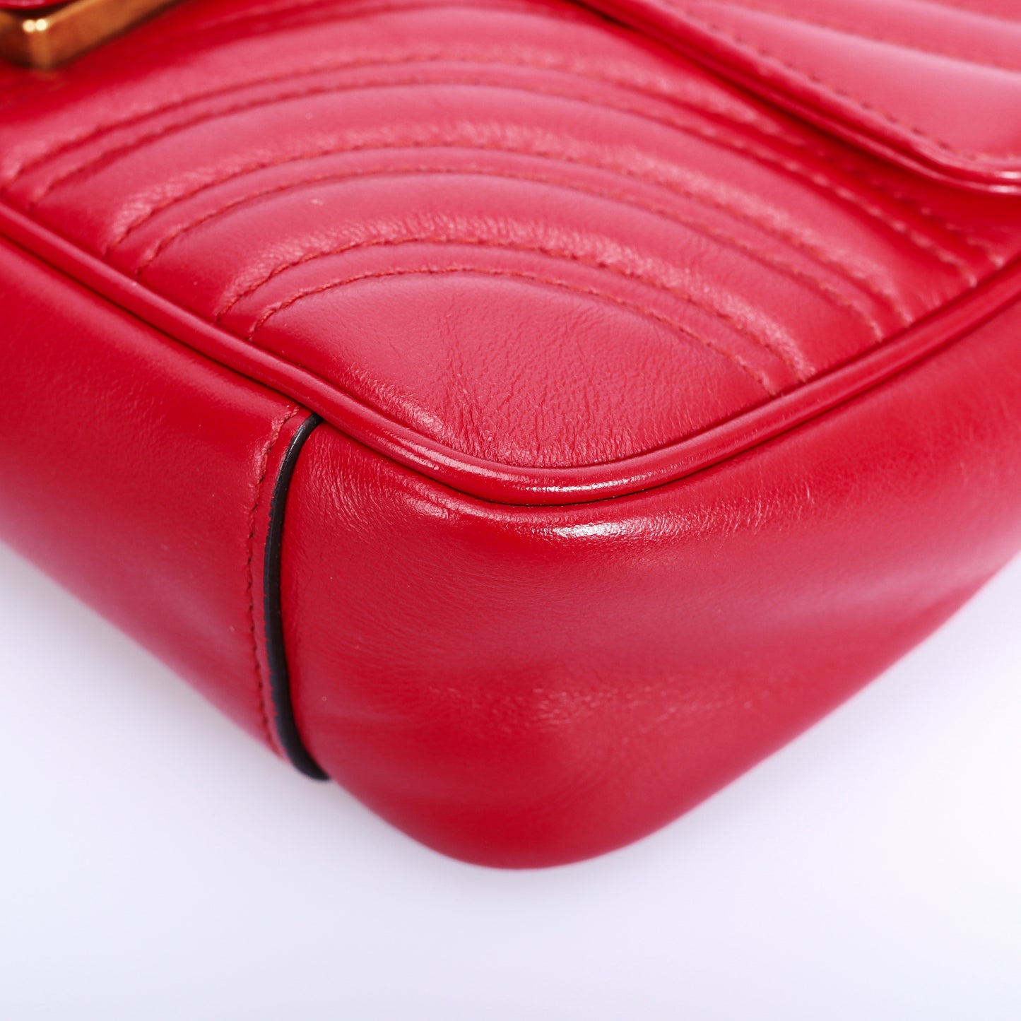 Pre-Owned Gucci GG Marmont Red Calfskin Shoulder Bag 29051589