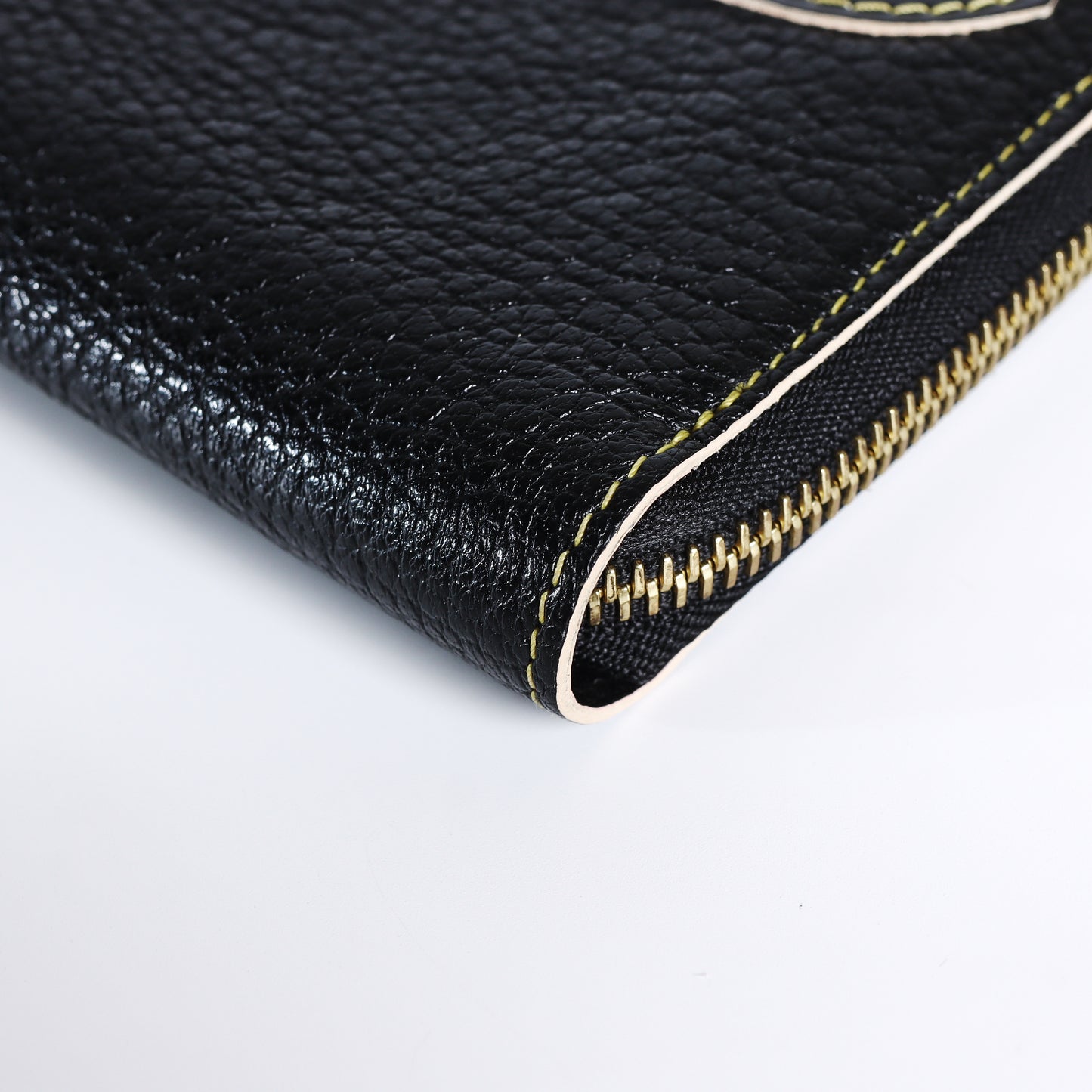 Pre-Owned Jimmy Choo Black Grained Calfskin Leather Wallet 29866649