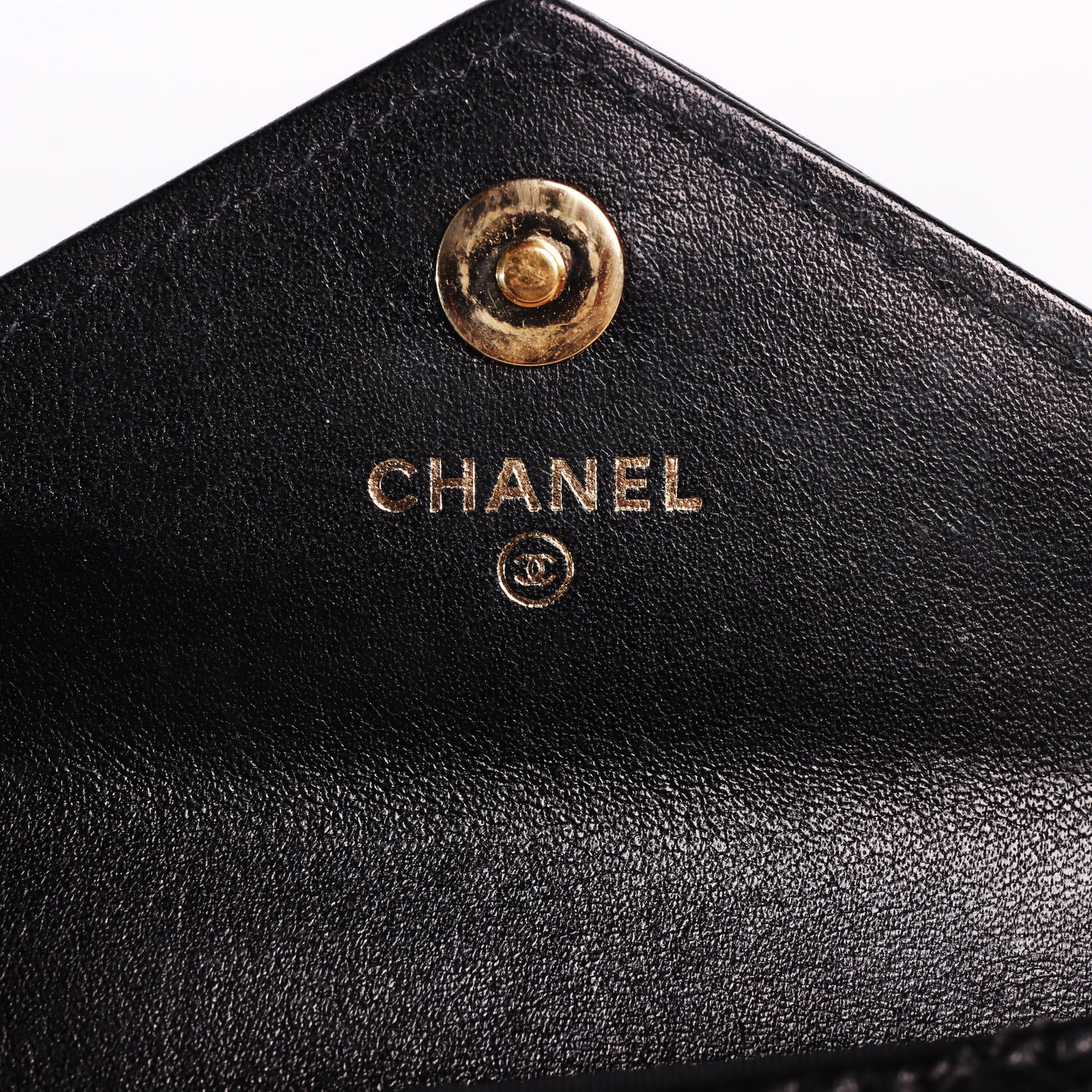 Pre-Owned Chanel Interlocking CC Logo Black Calfskin Compact Wallet 30086145