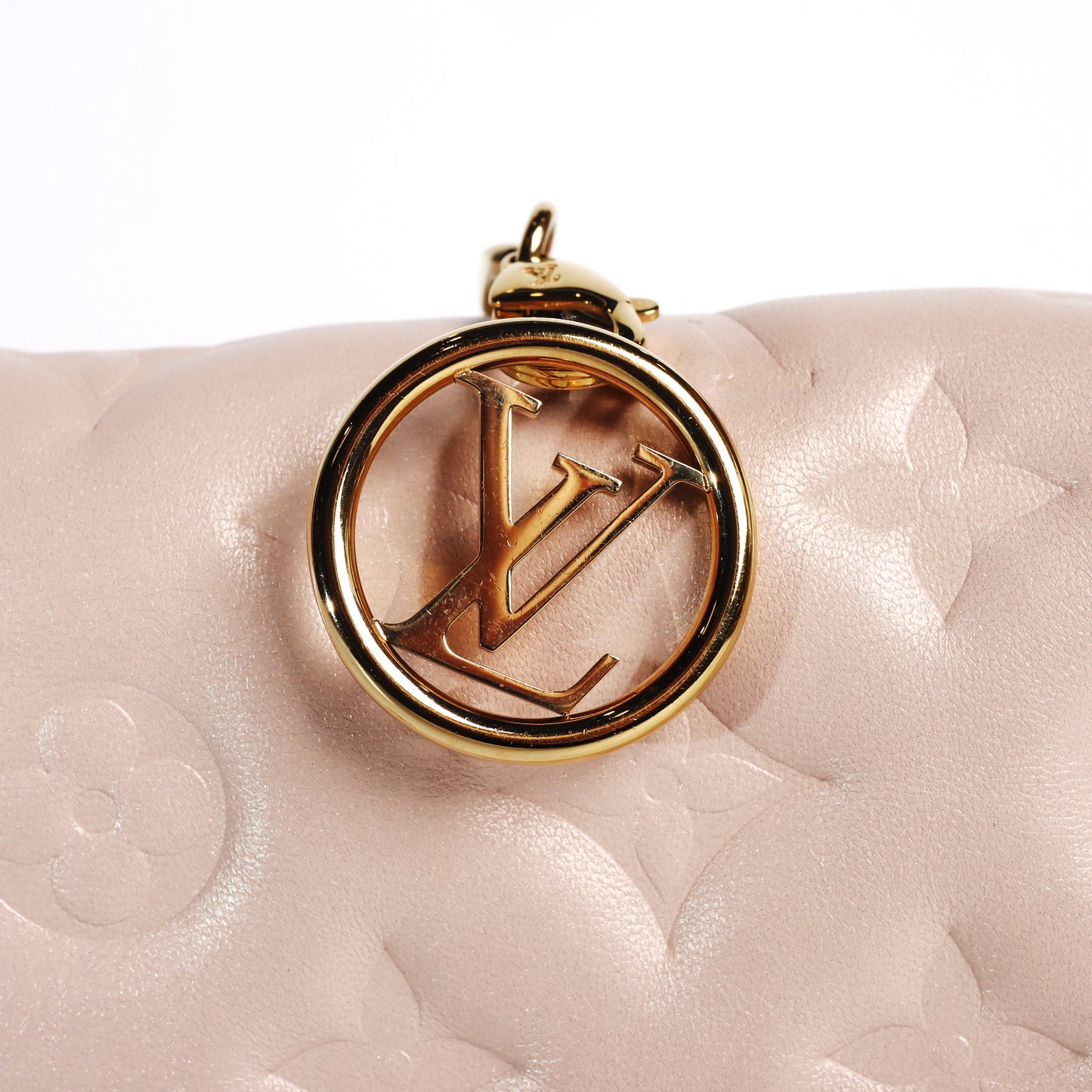 Pre-Owned Louis Vuitton  Pochette Pink Lambskin Crossbody Bag 30815614