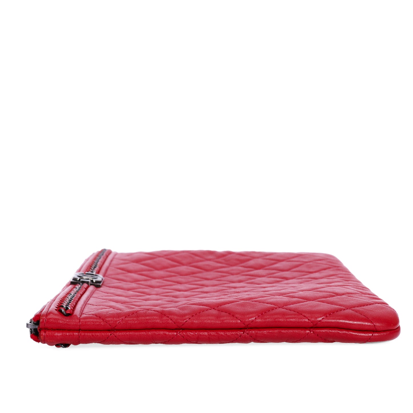 Pre-Owned Chanel Boy O Case Red Calfskin Clutch 30886202