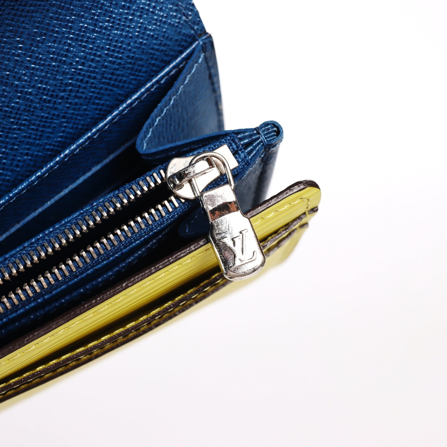 Pre-Owned Louis Vuitton Sarah Blue and Yellow  Epi Calfskin Leather Wallet 32073447