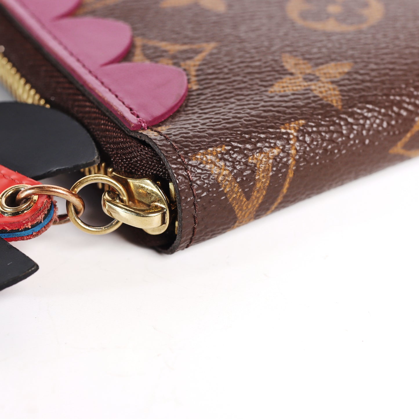 Pre-Owned Louis Vuitton Zip Around Monogram Brown Coated Canvas Wallet 33250315