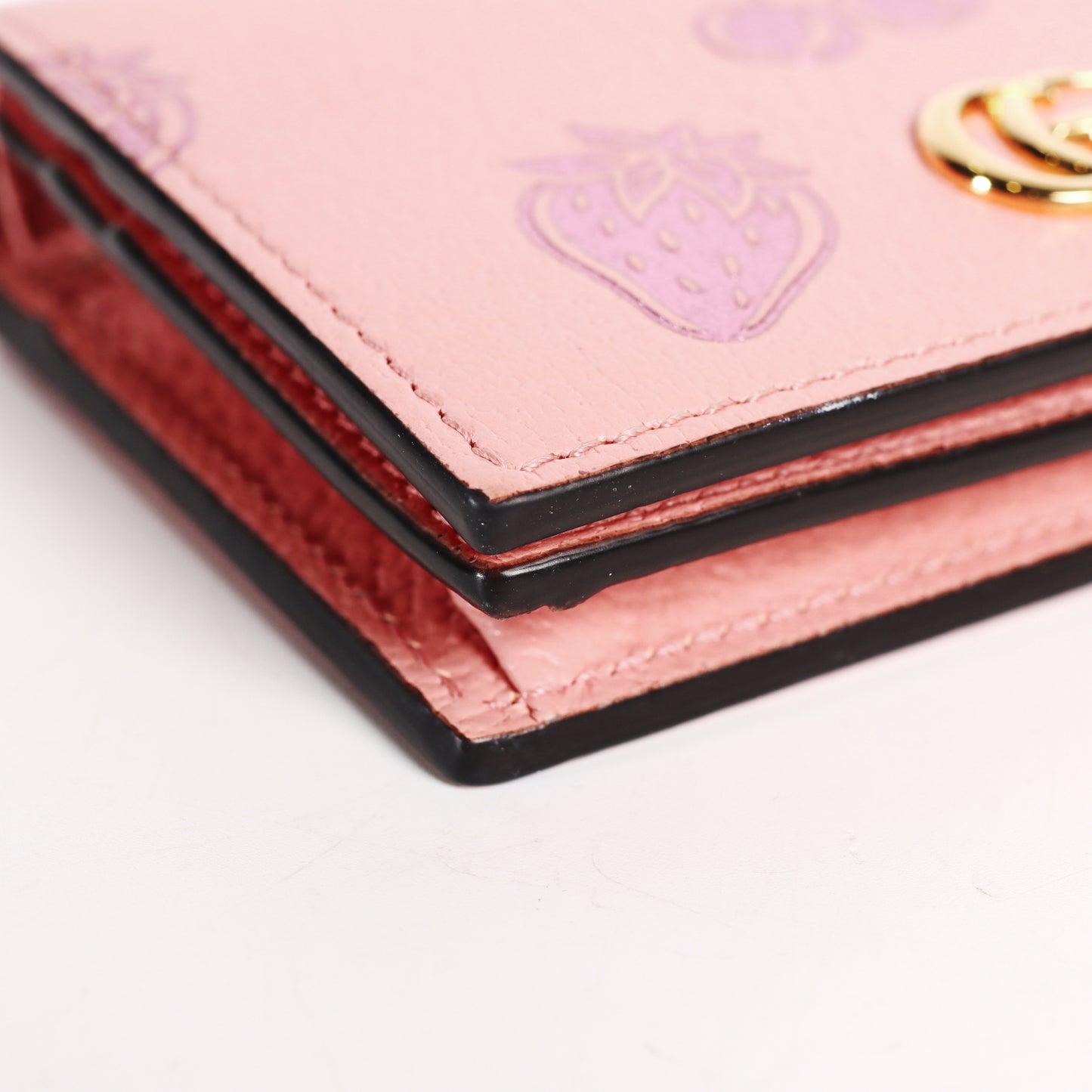 Pre-Owned Gucci Strawberry Pink Calfskin Wallet 33826848