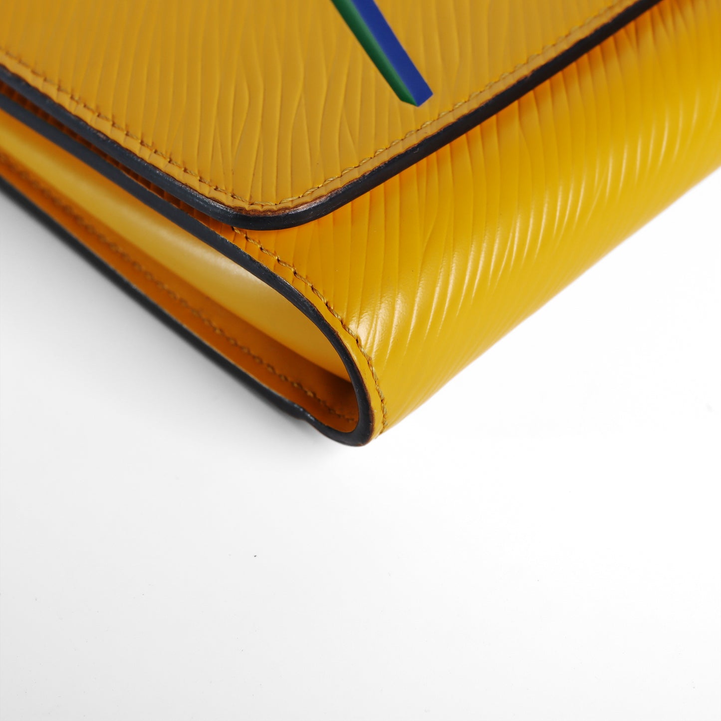 Pre-Owned Louis Vuitton Twist Yellow Epi Leather Exotic Birds Wallet on Chain 33912580