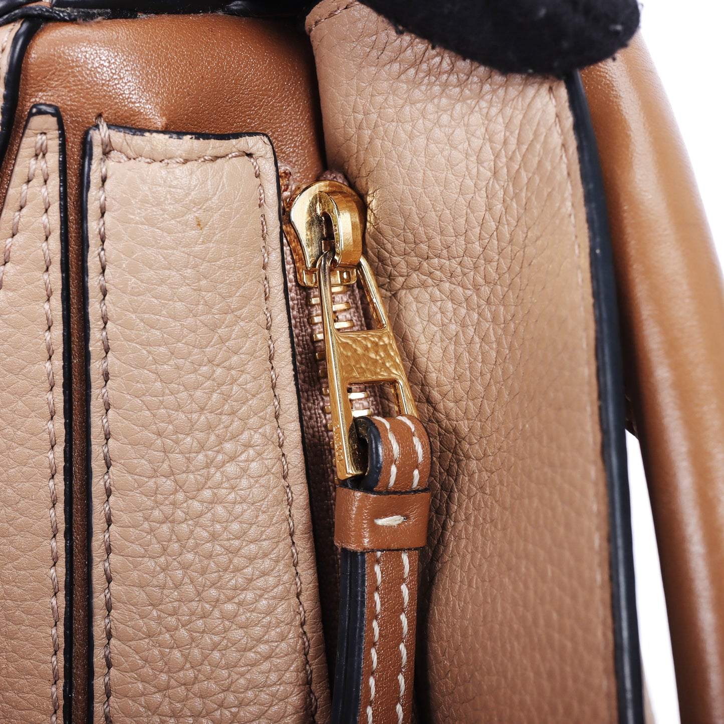 Pre-Owned Loewe Puzzle Beige Calfskin Shoulder Bag 34278693