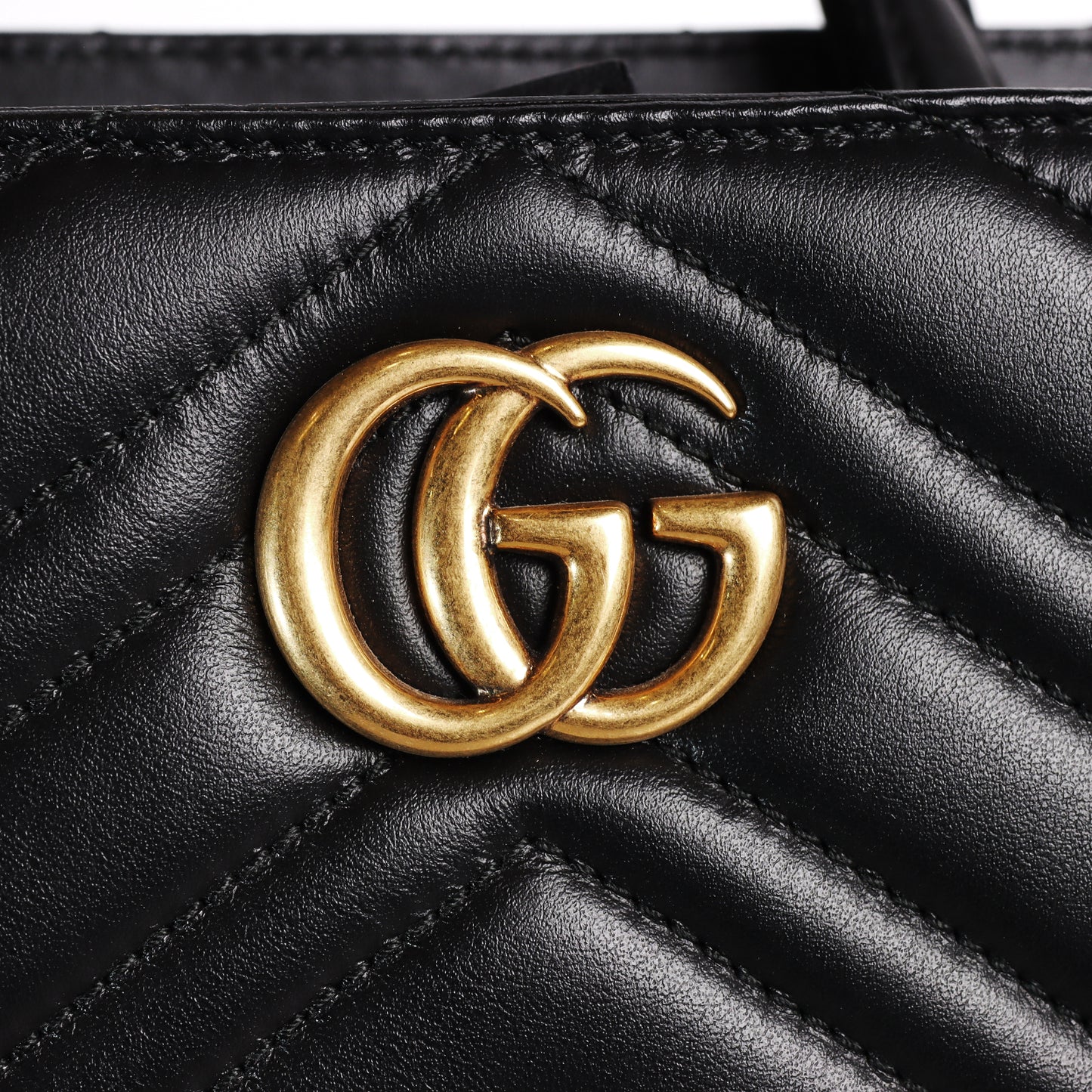 Pre-Owned Gucci GG Marmont Black Matelassé Calfskin Shoulder Bag 35428517
