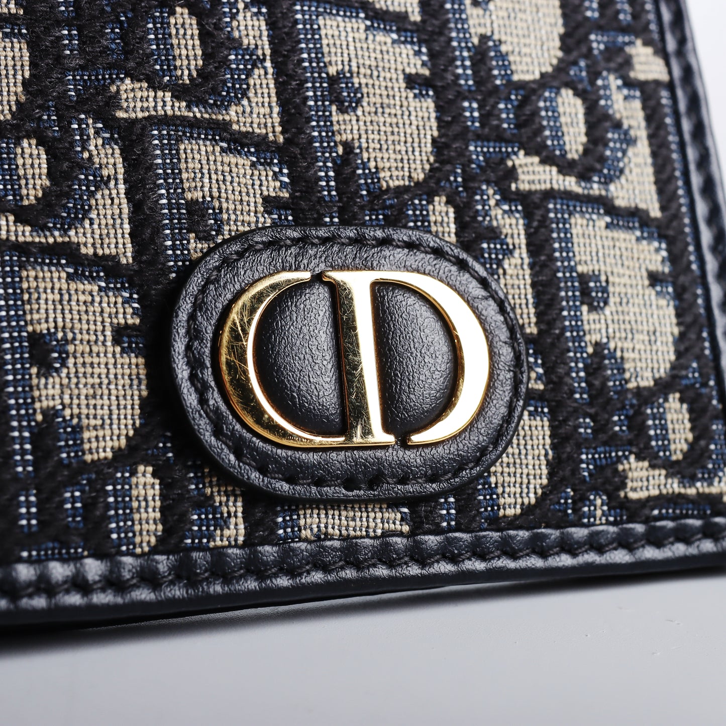 Pre‑Owned Dior 30 Montaigne Dark Blue Oblique canvas Wallet 35750334