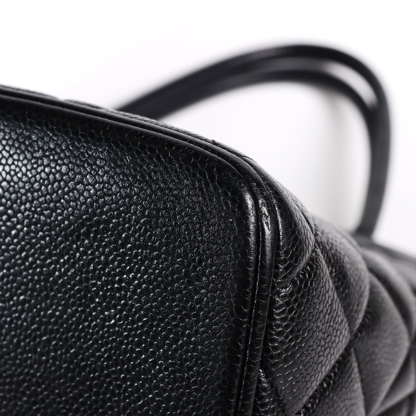 Pre-Owned Chanel Hilton Black Calfskin Top Handle Bag 41504407