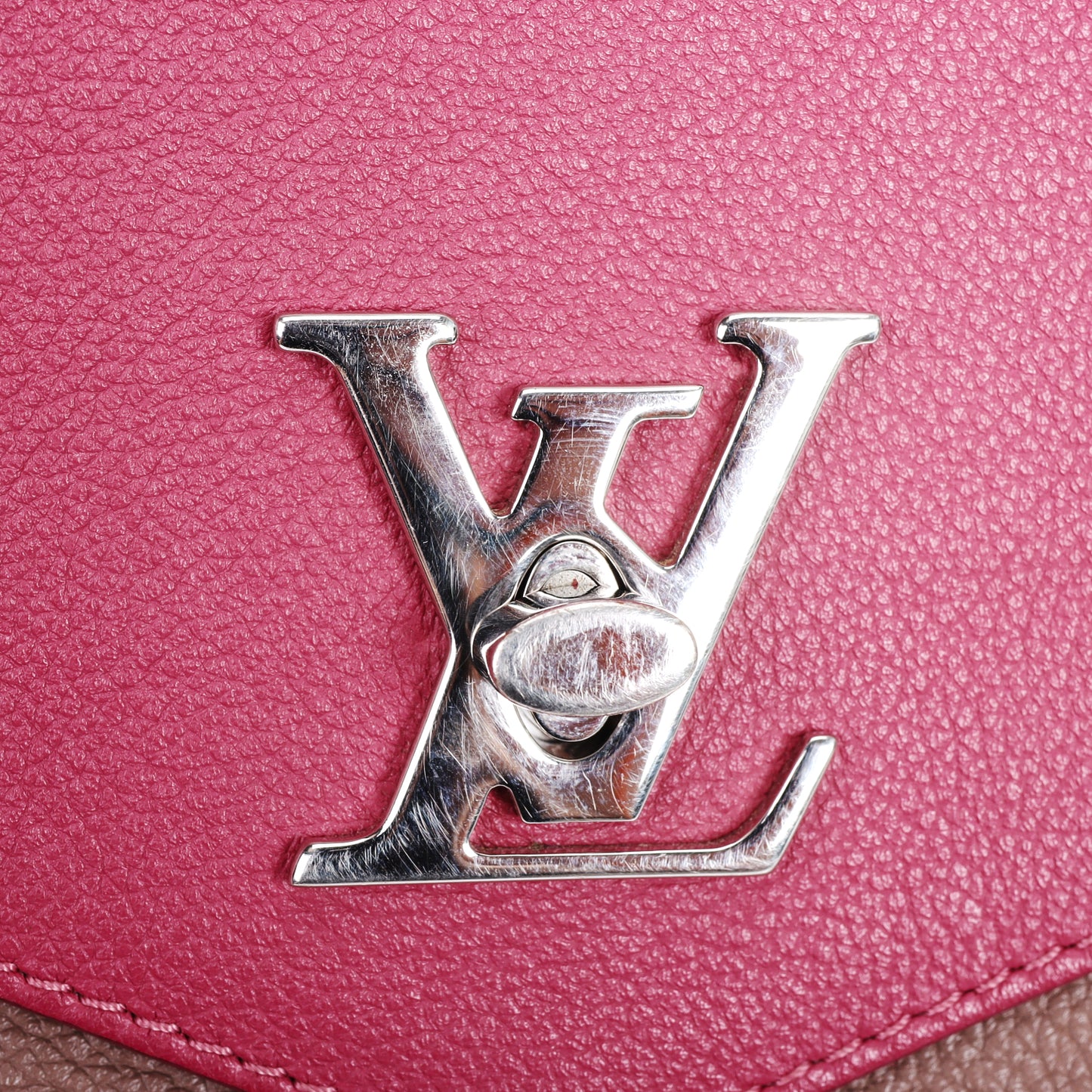 Pre-Owned Louis Vuitton Mylockme Fuchsia Calfskin Shoulder Bag 45092065