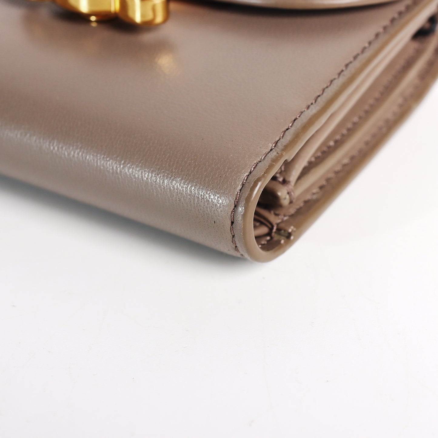 Pre-Owned Celine Triomphe Taupe Calfskin Small Wallet 45551722