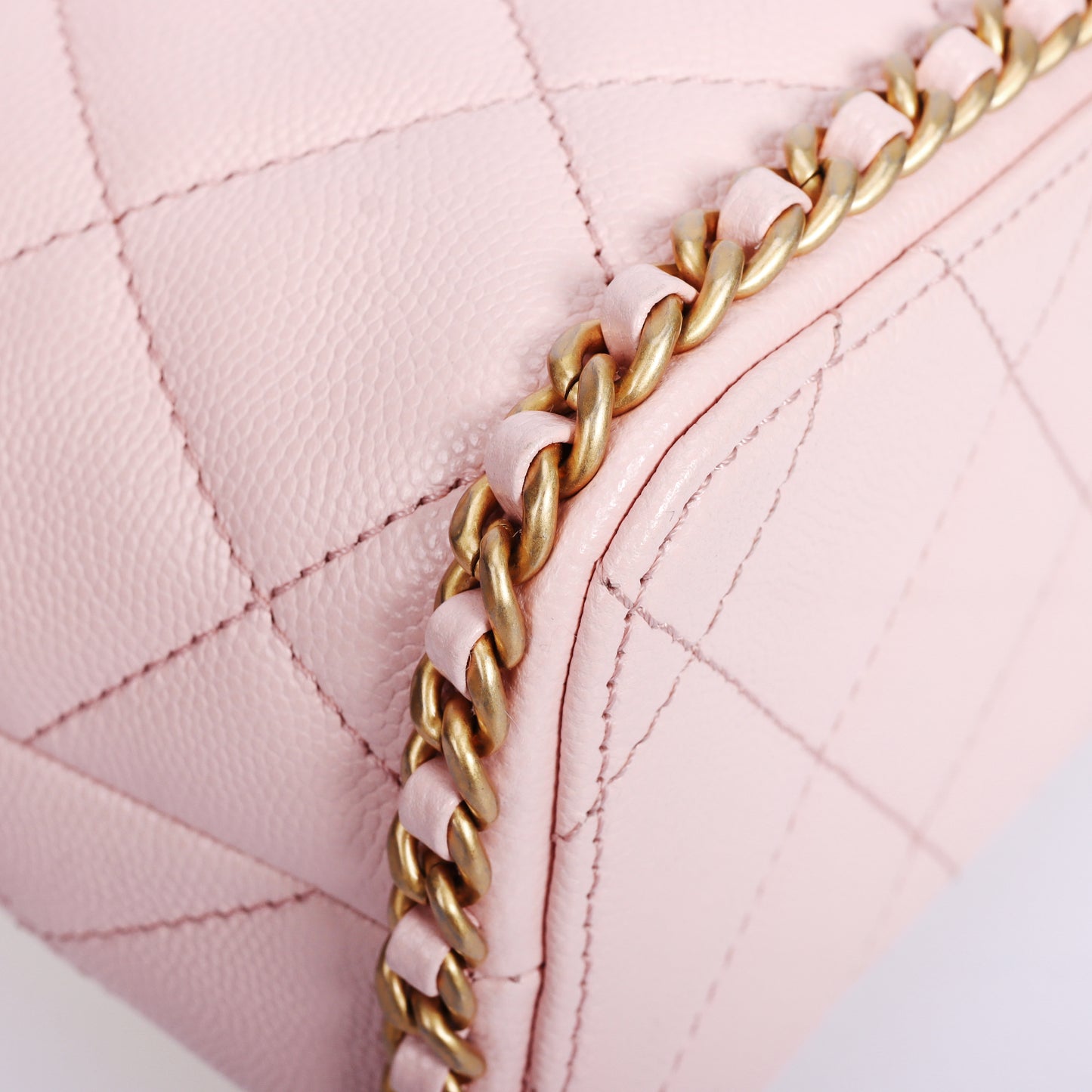 Pre-Owned Chanel Ado Pink Quilted Calfskin Leather Backpack 46723382