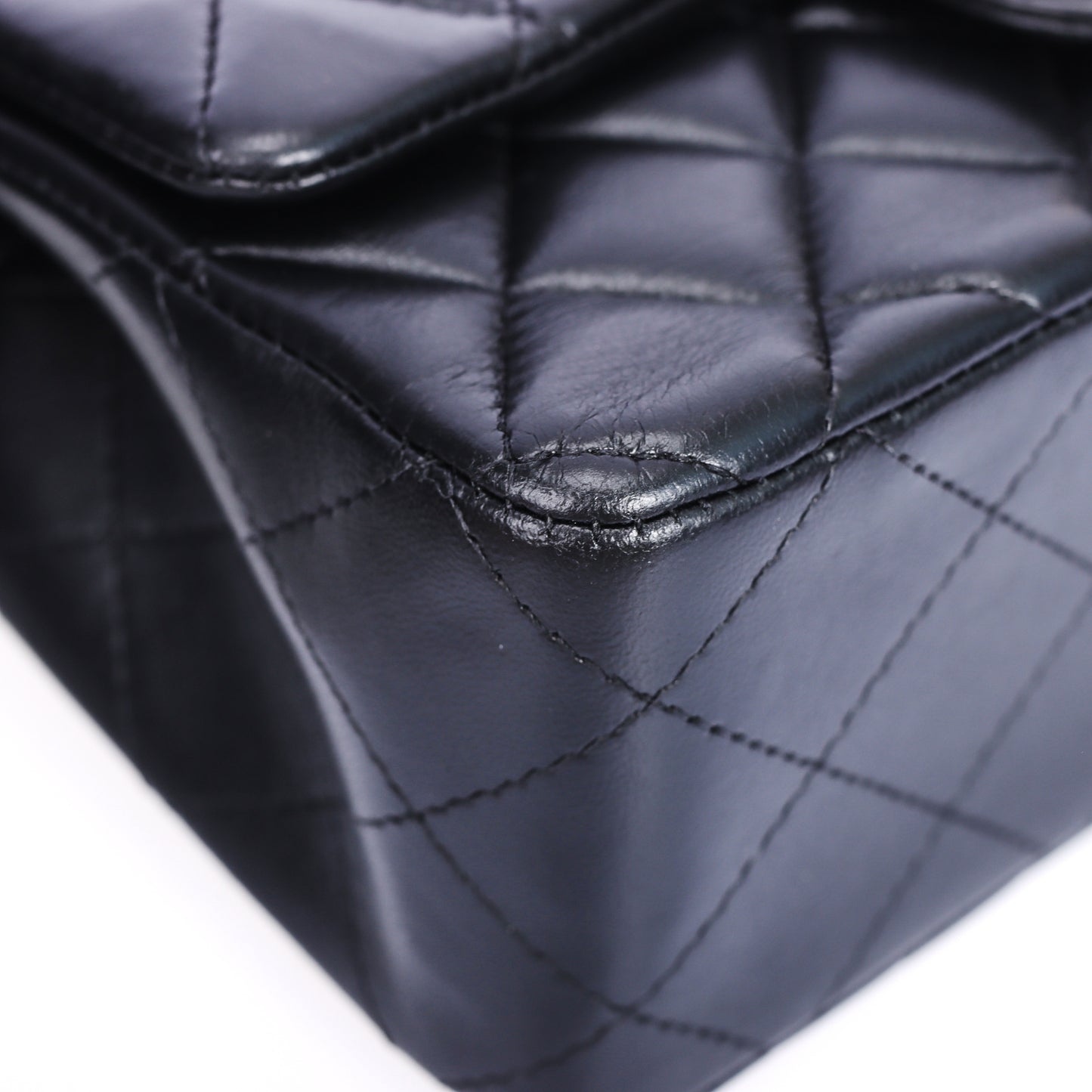 Pre-Owned Chanel Quilted Classic Black Lambskin Shoulder Bag 47569707