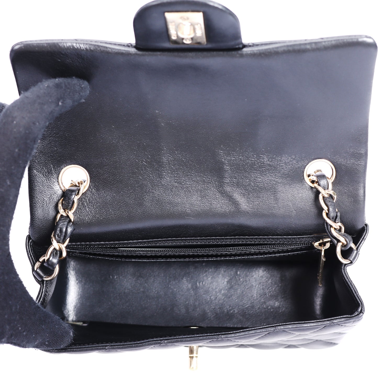 Pre-Owned Chanel Quilted Classic Black Lambskin Shoulder Bag 47569707