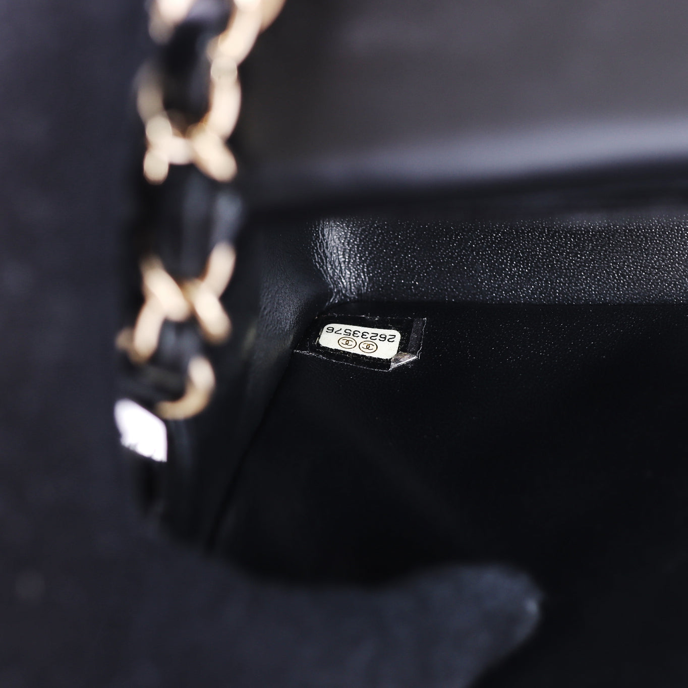 Pre-Owned Chanel Quilted Classic Black Lambskin Shoulder Bag 47569707