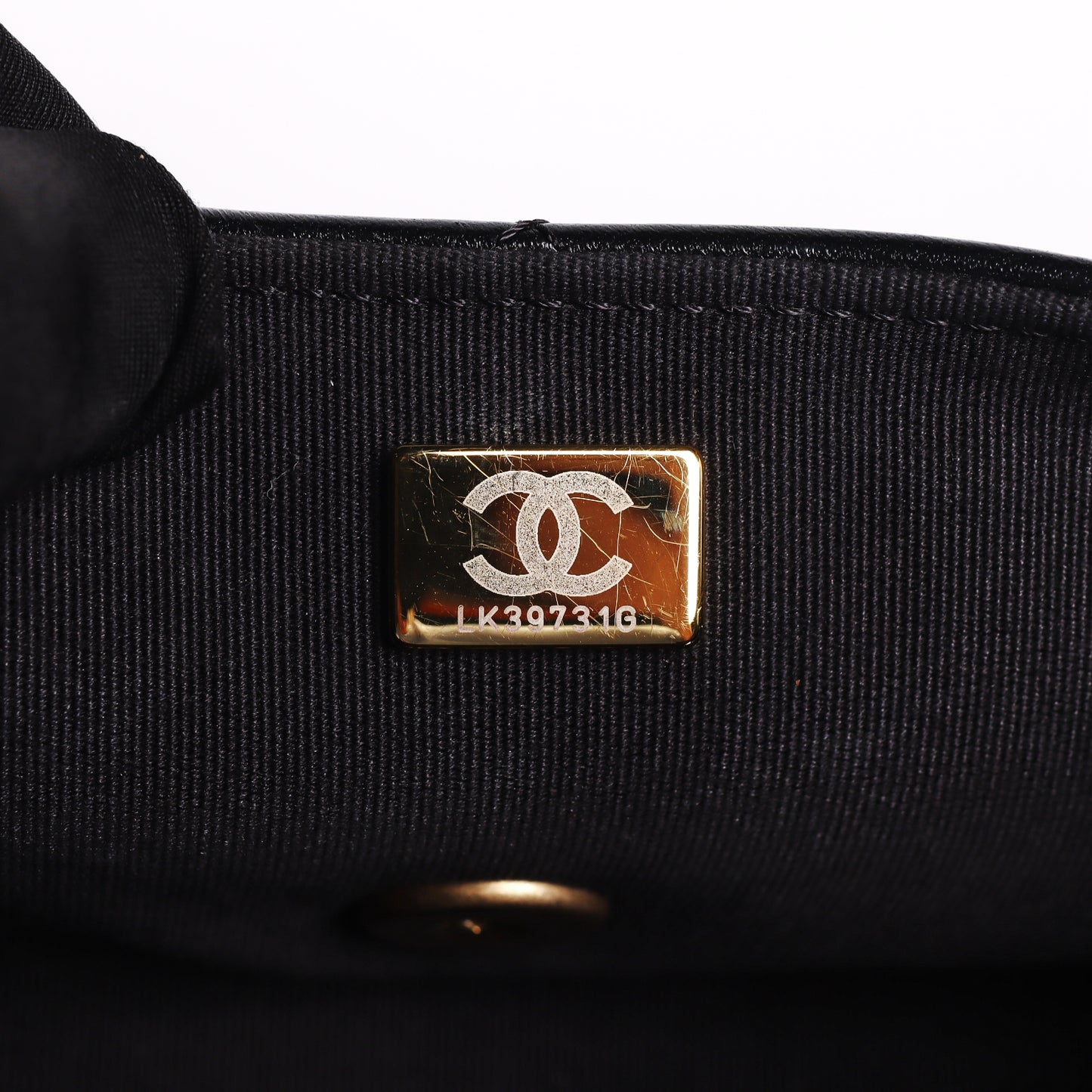 Pre-Owned Chanel 24C Black Lambskin Shoulder Bag 48126098 L