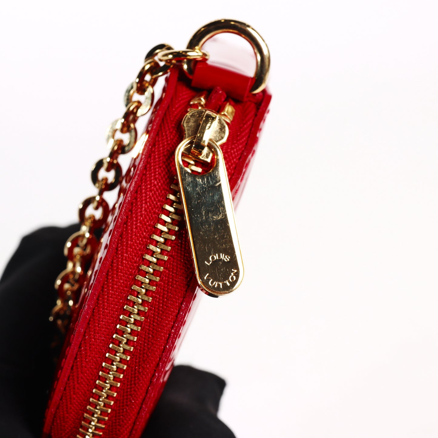 Pre-Owned Louis Vuitton Round Red Patent Leather Coin Purse 48552911