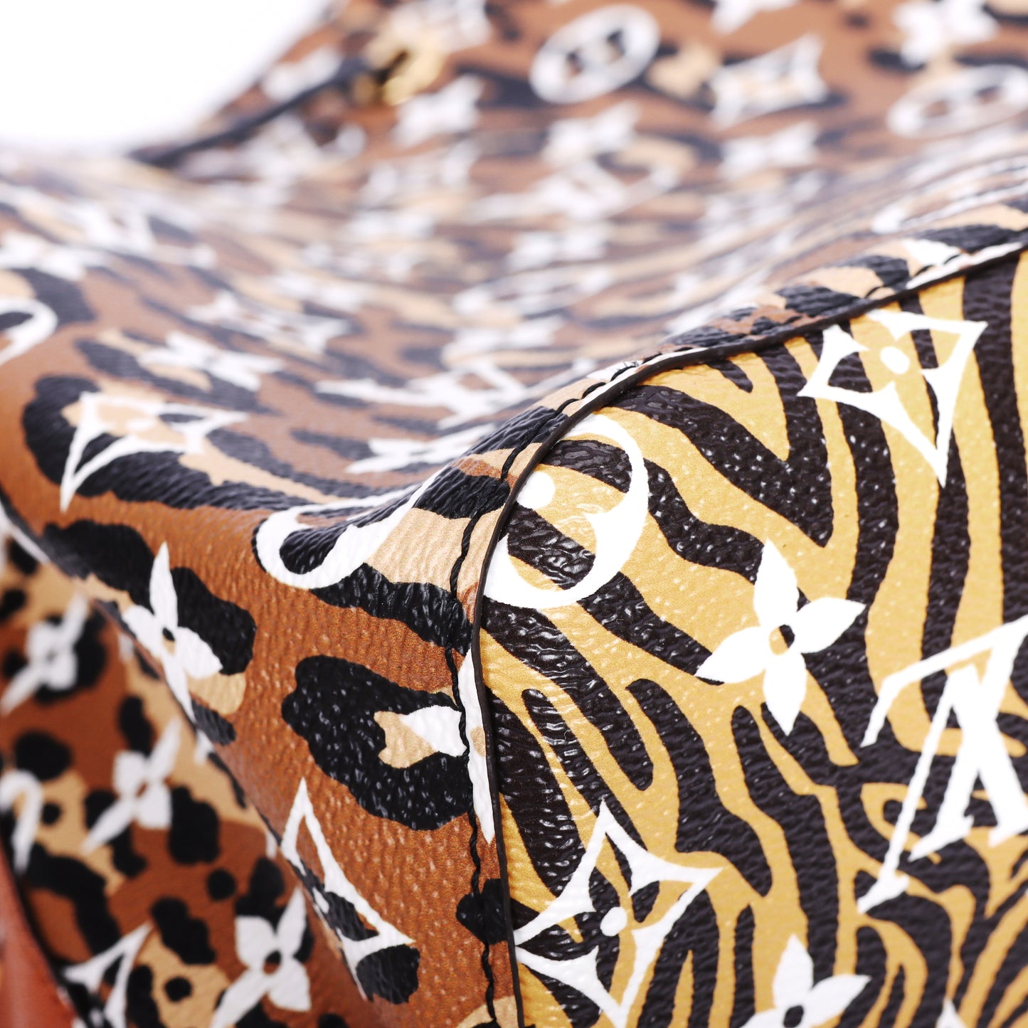 Pre-Owned Louis Vuitton  Jungle NeoNoe Caramel Calfskin Shoulder Bag 48583201