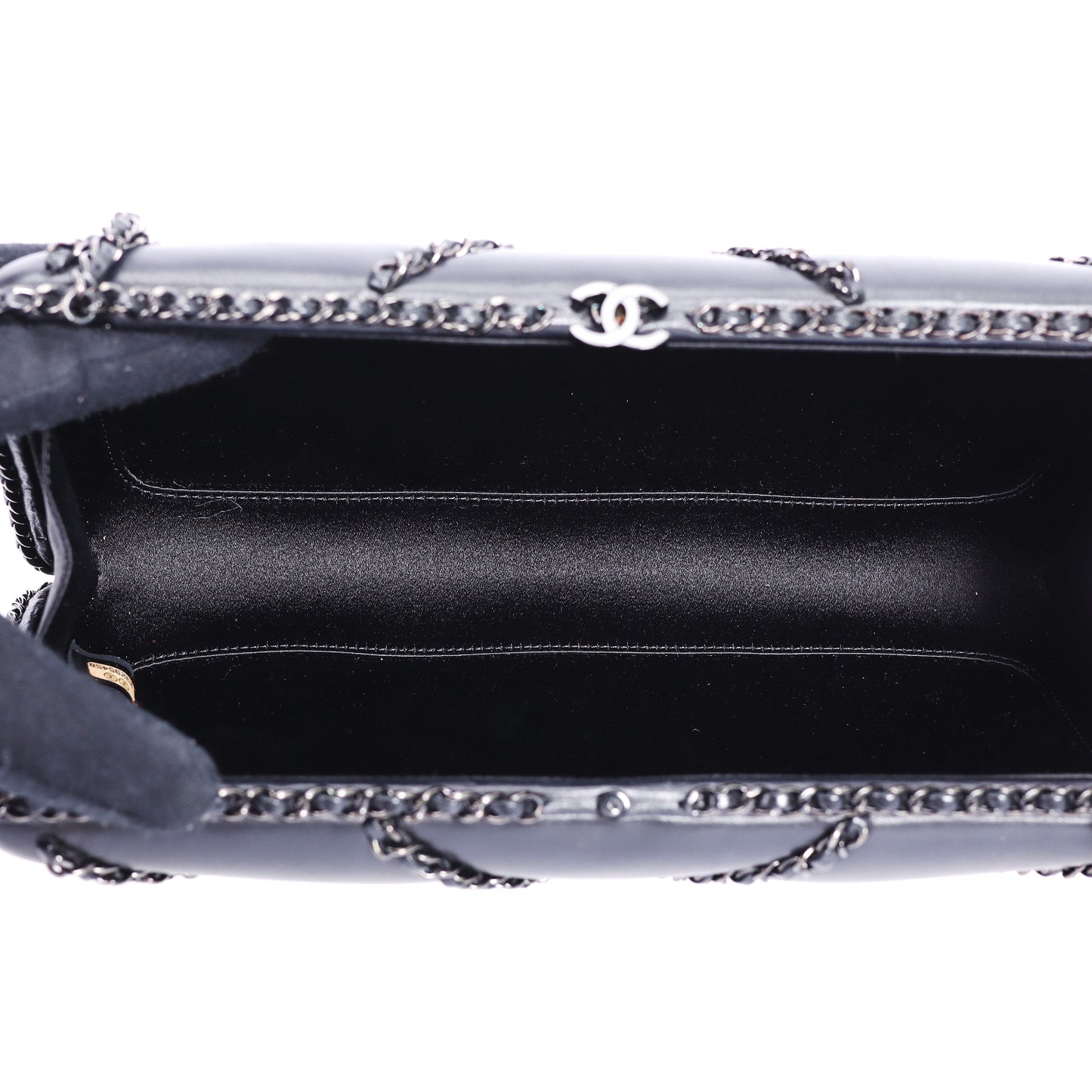 Pre-Owned Chanel Black Chevron Lambskin Leather Chain Around Clutch Crossbody Bag 49371485
