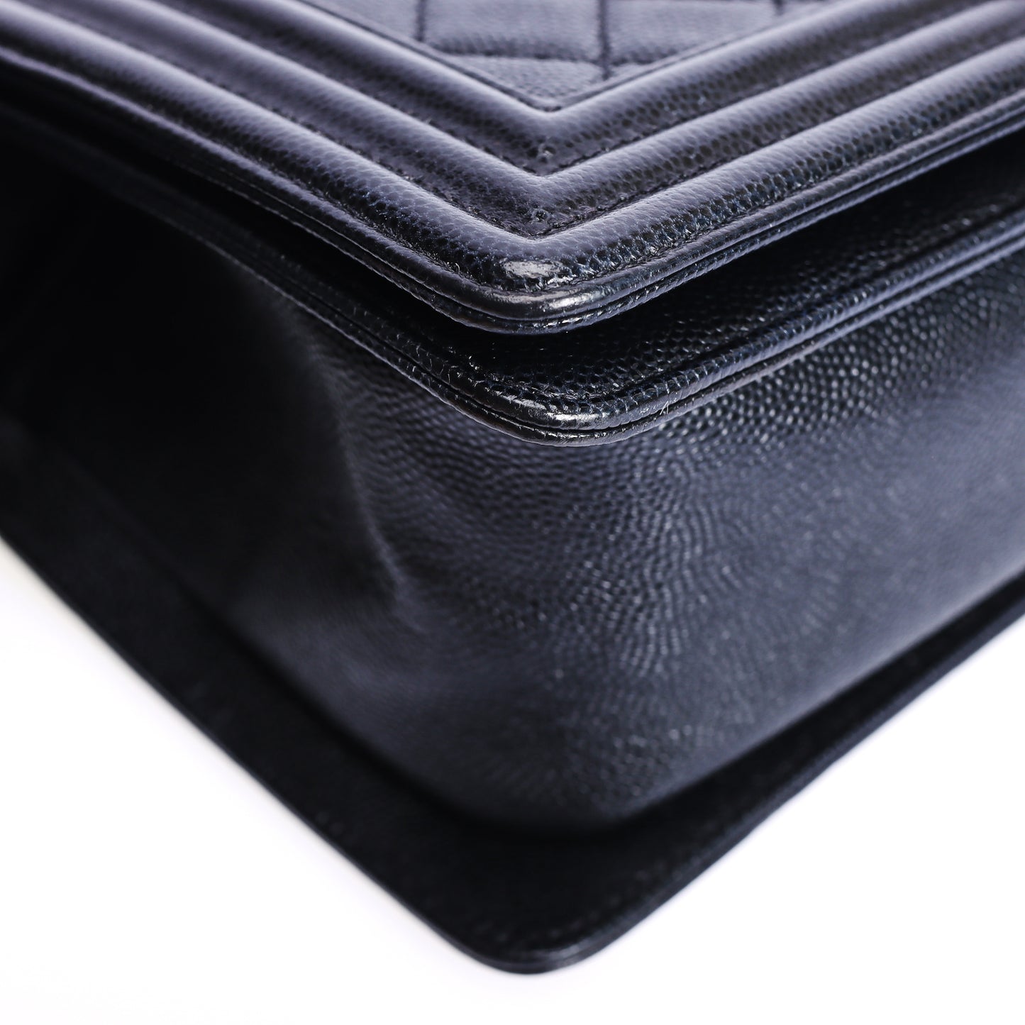 Pre-Owned Chanel Le Boy Medium Black Quilted Calfskin Crossbody Bag 51436585
